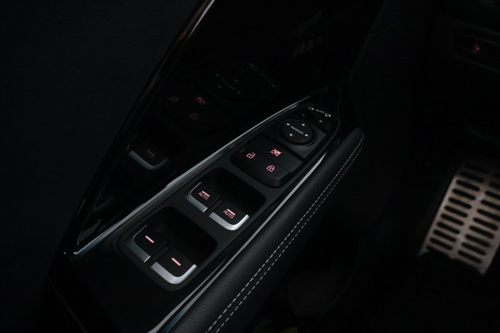 Kia Niro 2020 EX + premium pack * ILP / P.kamera / ACC / JBL. - Kahdet hyvät renkaat / Huippu SOH 