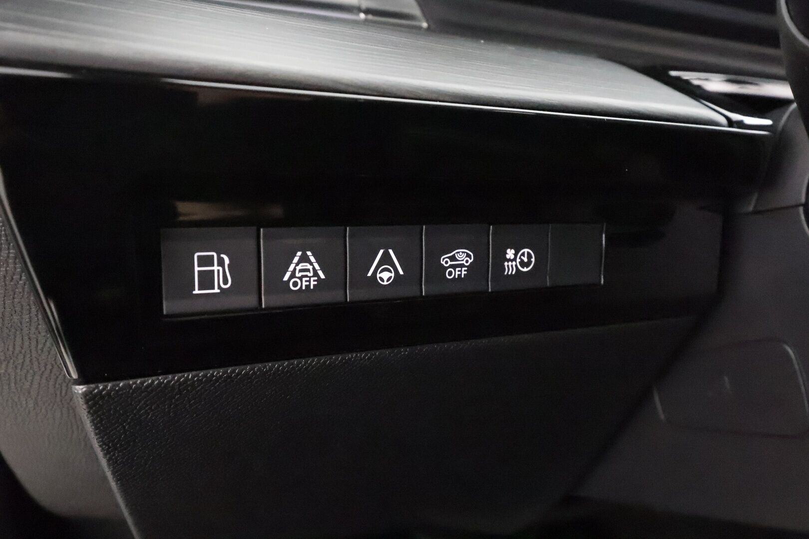 Peugeot 508 2021 SW PSE Hybrid4 360 EAT8-aut * Lasikatto / ACC / Full-LED / 360 / Focal Audio / Hierova Sportpenkki Muistilla * - Suomi-auto / Kahdet renkaat aluvanteilla - HULLUT AVAJAISHULINAT KORKOTARJOUS 3,29 %