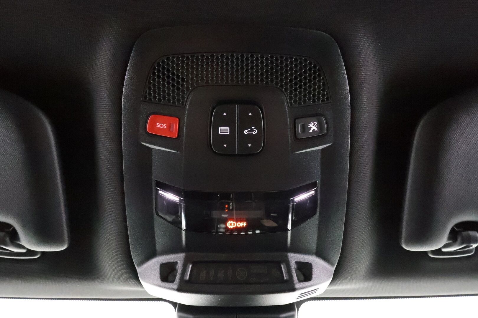 Peugeot 508 2021 SW PSE Hybrid4 360 EAT8-aut * Lasikatto / ACC / Full-LED / 360 / Focal Audio / Hierova Sportpenkki Muistilla * - Suomi-auto / Kahdet renkaat aluvanteilla - HULLUT AVAJAISHULINAT KORKOTARJOUS 3,29 %