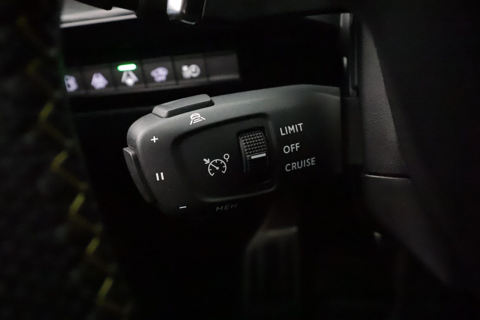 Peugeot 508 2021 SW PSE Hybrid4 360 EAT8-aut * Lasikatto / ACC / Full-LED / 360 / Focal Audio / Hierova Sportpenkki Muistilla * - Suomi-auto / Kahdet renkaat aluvanteilla - HULLUT AVAJAISHULINAT KORKOTARJOUS 3,29 %