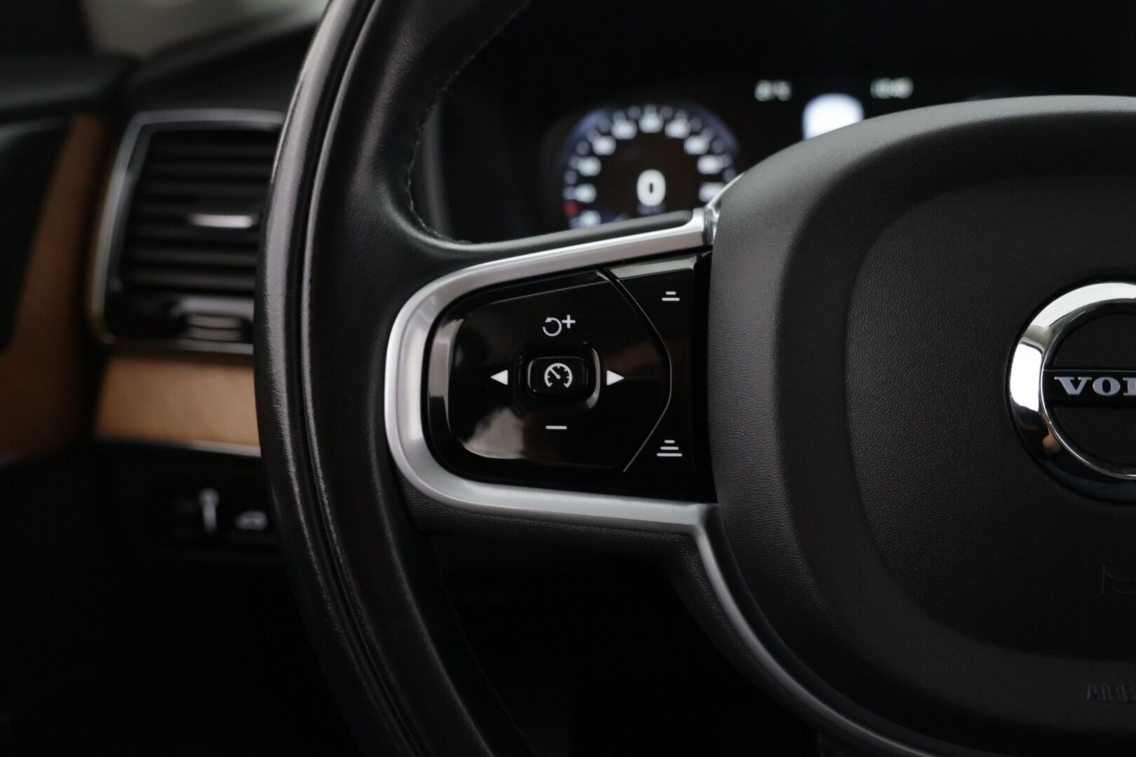 Volvo XC90 2022 T8 TwE AWD Inscription aut - *7p / Harman & Kardon / Muistinahat / Panorama / Webasto / Pilot assist / P.kamera / ACC*