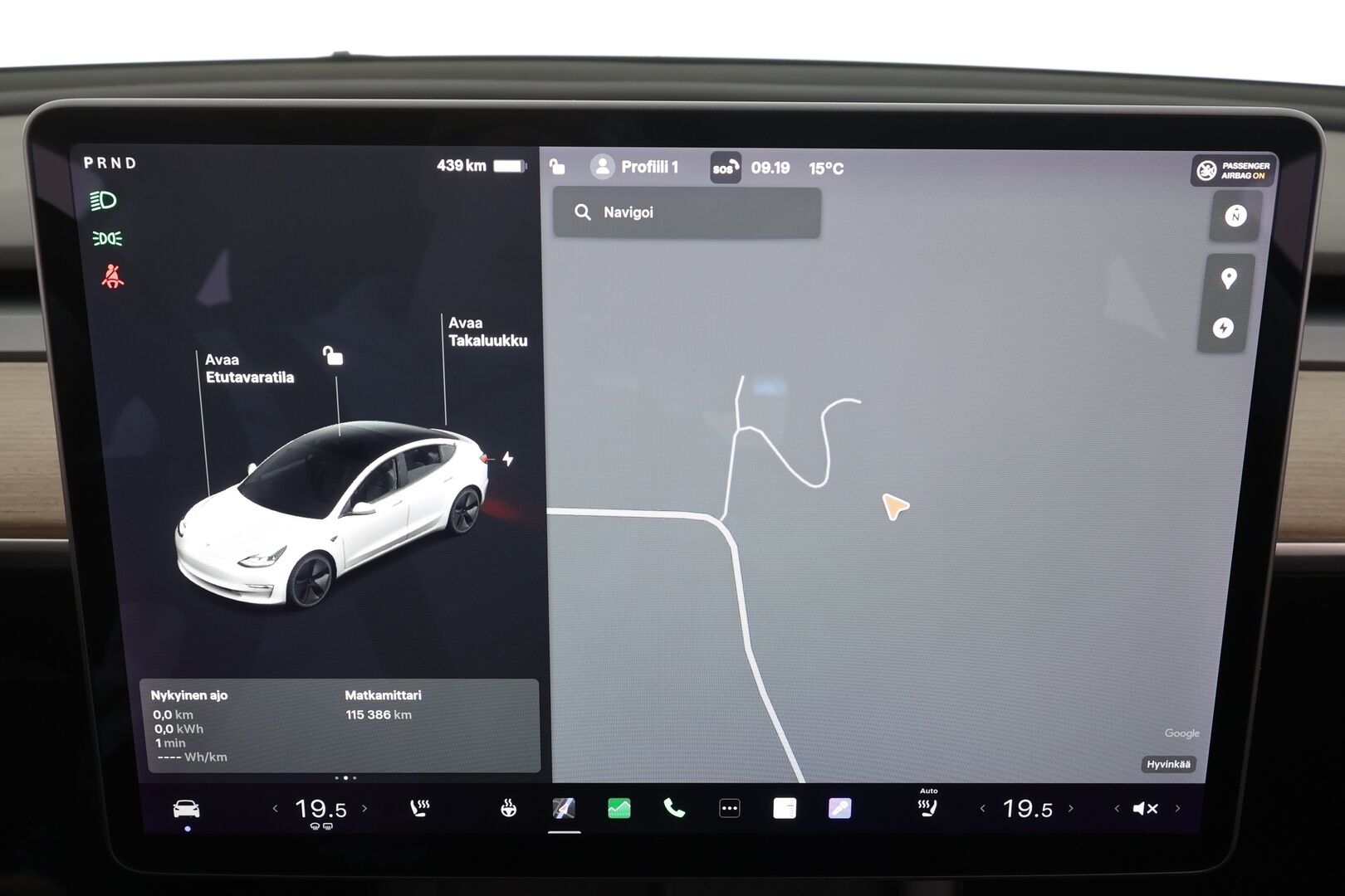 Tesla Model 3 2021 Long Range * ILP / Lasikatto / ACC / Matrix-LED / P.kamera / Muistipenkki / Premium Audio * - 1-om Suomi-auto / 2x Latauskaapelit / Kahdet renkaat aluvanteilla