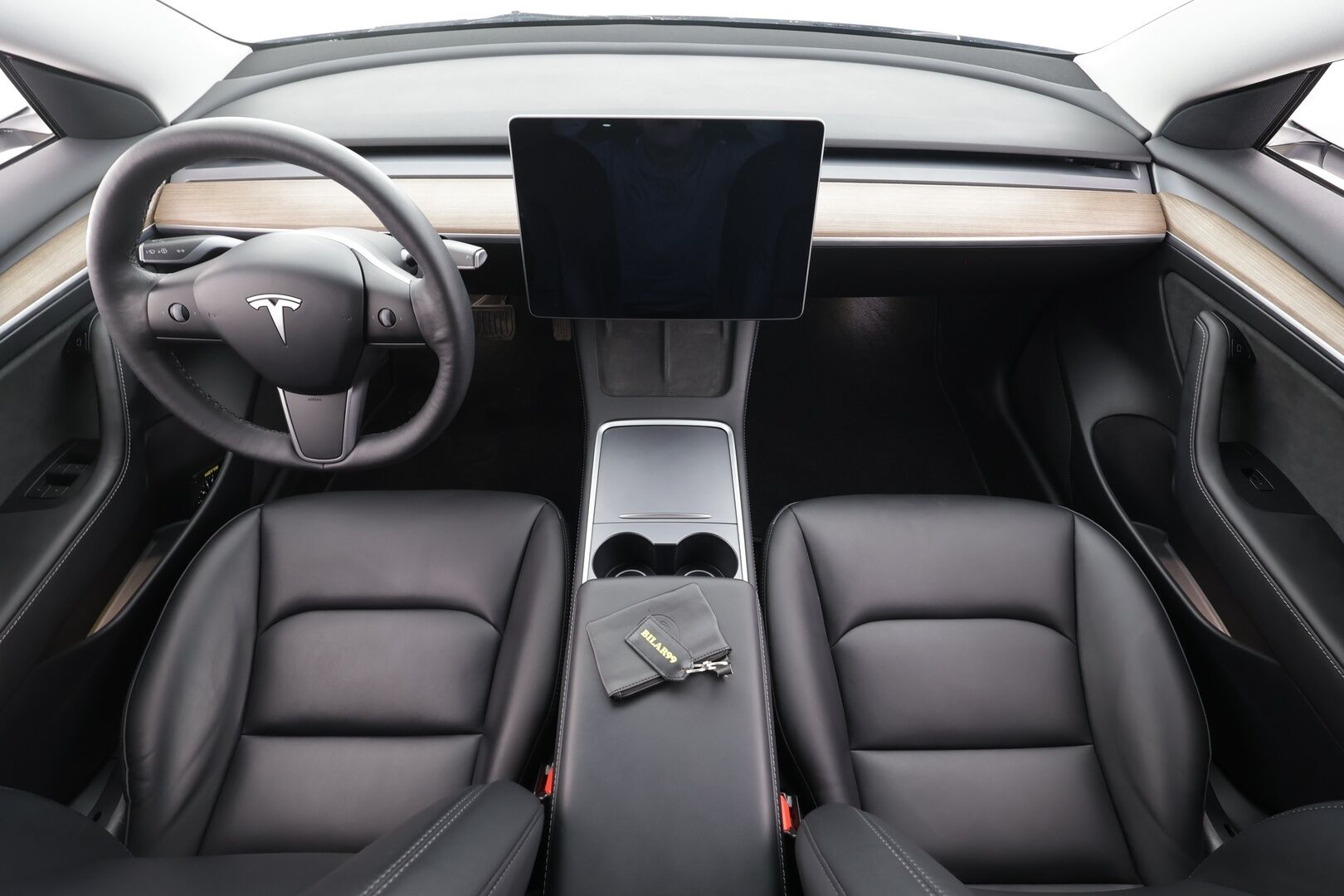 Tesla Model 3 2021 Long Range * ILP / Lasikatto / ACC / Matrix-LED / P.kamera / Muistipenkki / Premium Audio * - 1-om Suomi-auto / 2x Latauskaapelit / Kahdet renkaat aluvanteilla