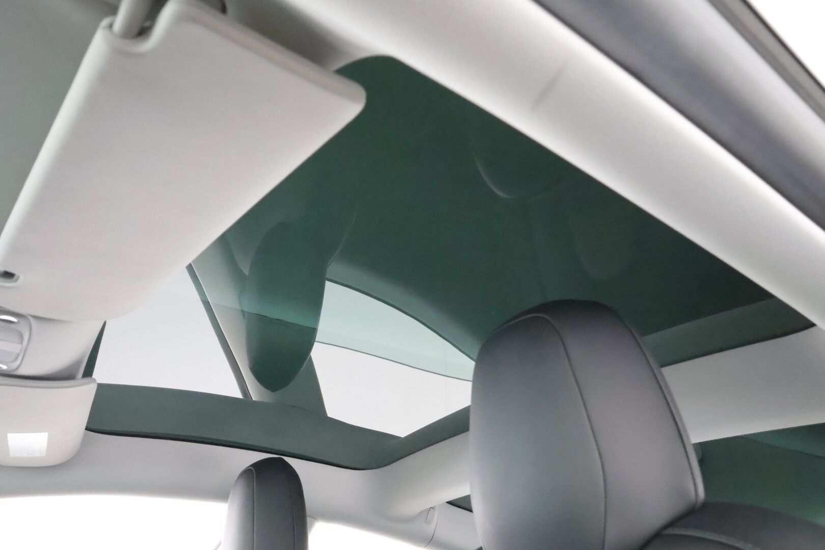 Tesla Model 3 2021 Long Range * ILP / Lasikatto / ACC / Matrix-LED / P.kamera / Muistipenkki / Premium Audio * - 1-om Suomi-auto / 2x Latauskaapelit / Kahdet renkaat aluvanteilla