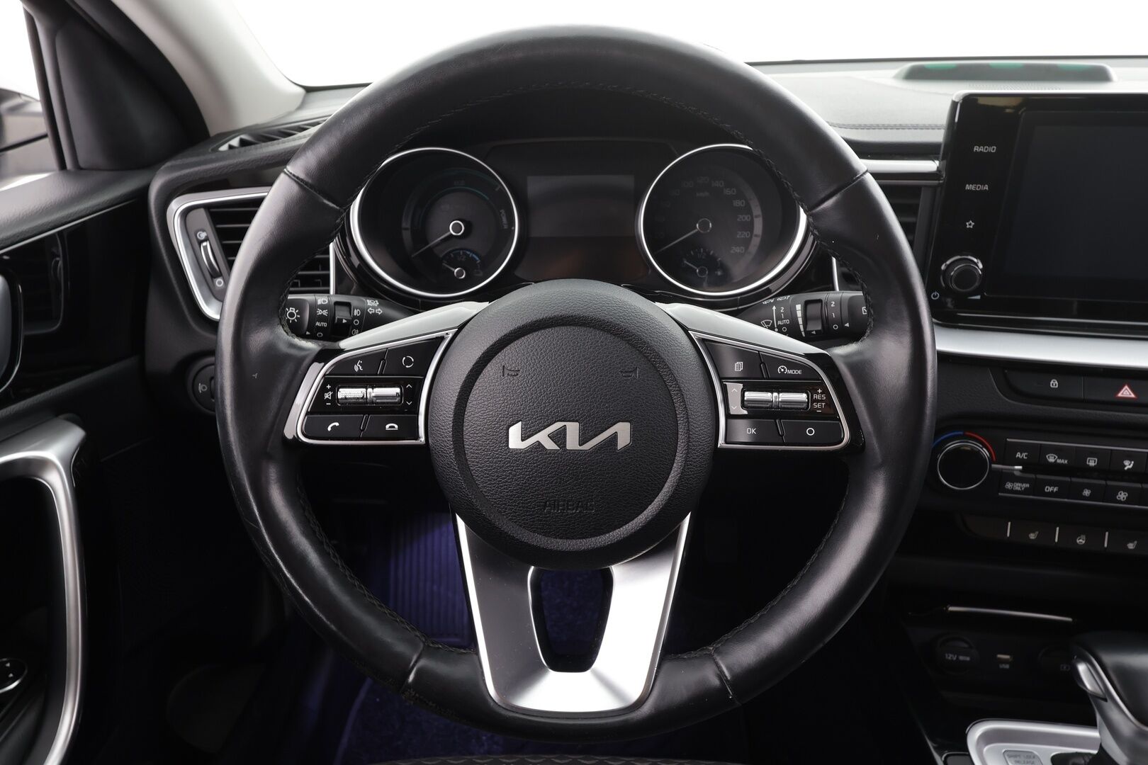 Kia XCeed 2022 1,6 GDI Plug-In Hybrid EX DCT * Vakkari / P.kamera / LED / Puolinahat / KeylessGo / Ratinlämmitin * - 1.Om Suomi-auto / Kahdet renkaat aluvanteilla / Merkkihuollettu / Juuri katsastettu