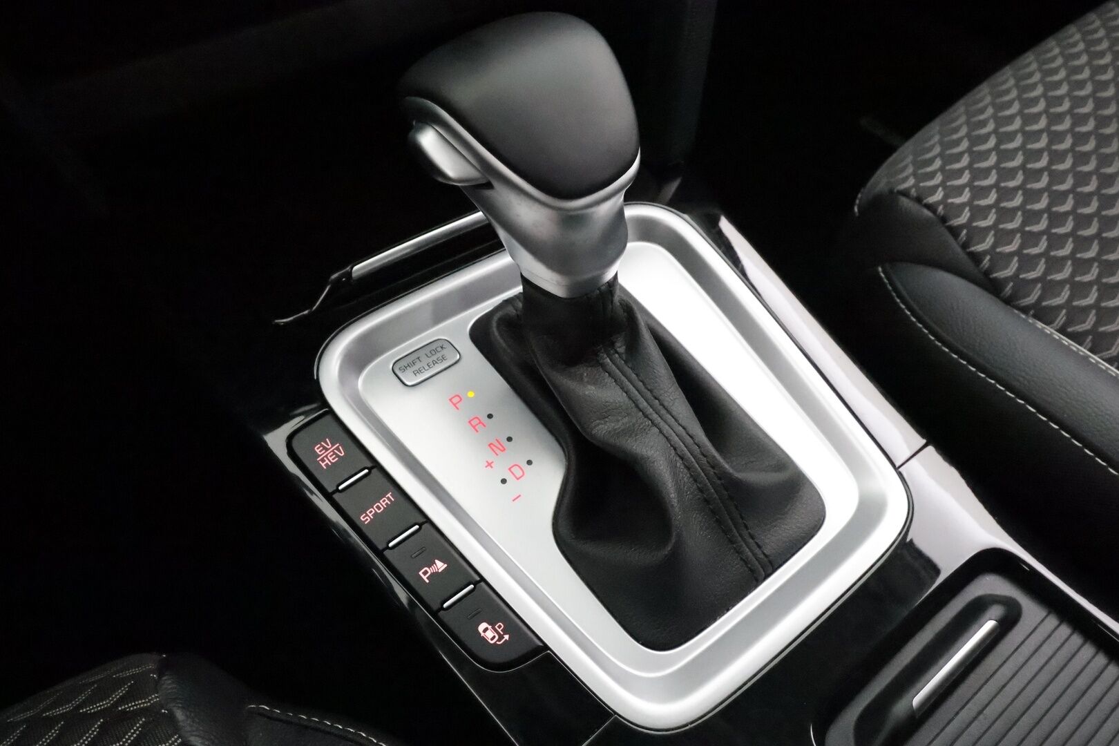 Kia XCeed 2022 1,6 GDI Plug-In Hybrid Business Premium DCT - ACC | Puolinahat | P.kamera | Navi | LED | Sähköluukku | Keyless | 1.Om Suomi-auto | Kahdet renkaat aluvanteilla | Merkkihuollettu
