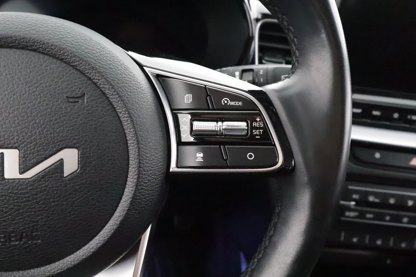 Kia XCeed 2022 1,6 GDI Plug-In Hybrid Business Premium DCT - ACC | Puolinahat | P.kamera | Navi | LED | Sähköluukku | Keyless | 1.Om Suomi-auto | Kahdet renkaat aluvanteilla | Merkkihuollettu