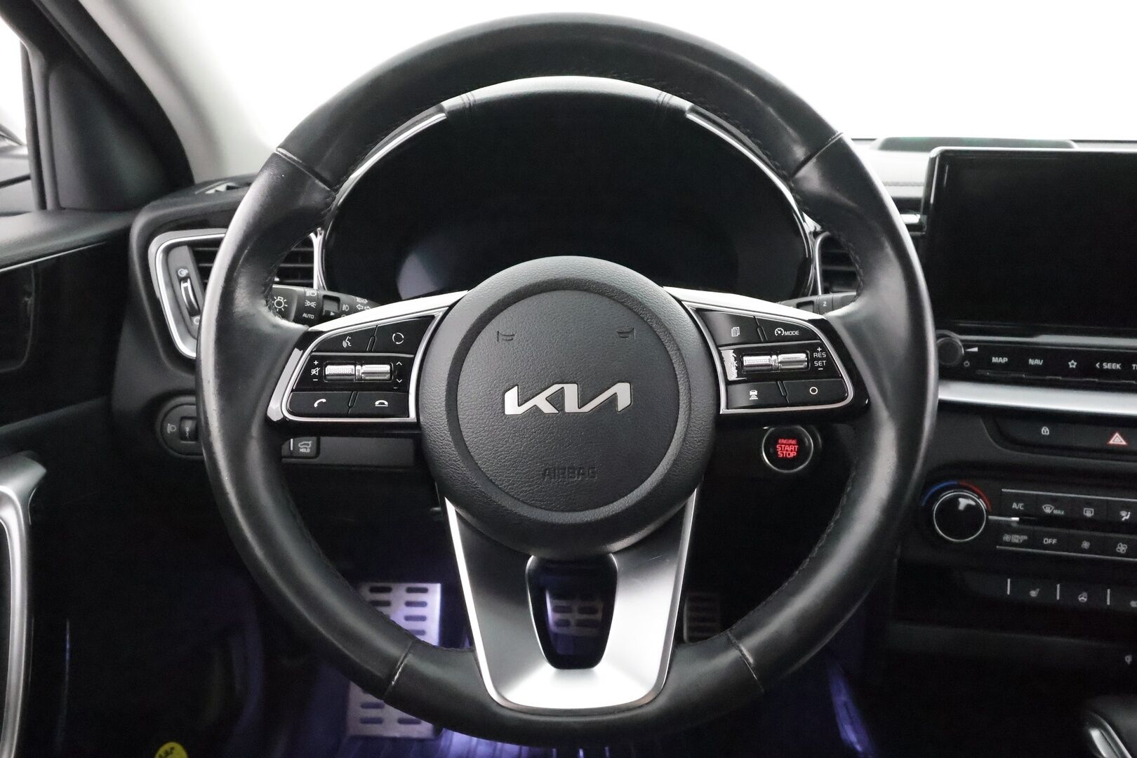 Kia XCeed 2022 1,6 GDI Plug-In Hybrid Business Premium DCT - ACC | Puolinahat | P.kamera | Navi | LED | Sähköluukku | Keyless | 1.Om Suomi-auto | Kahdet renkaat aluvanteilla | Merkkihuollettu