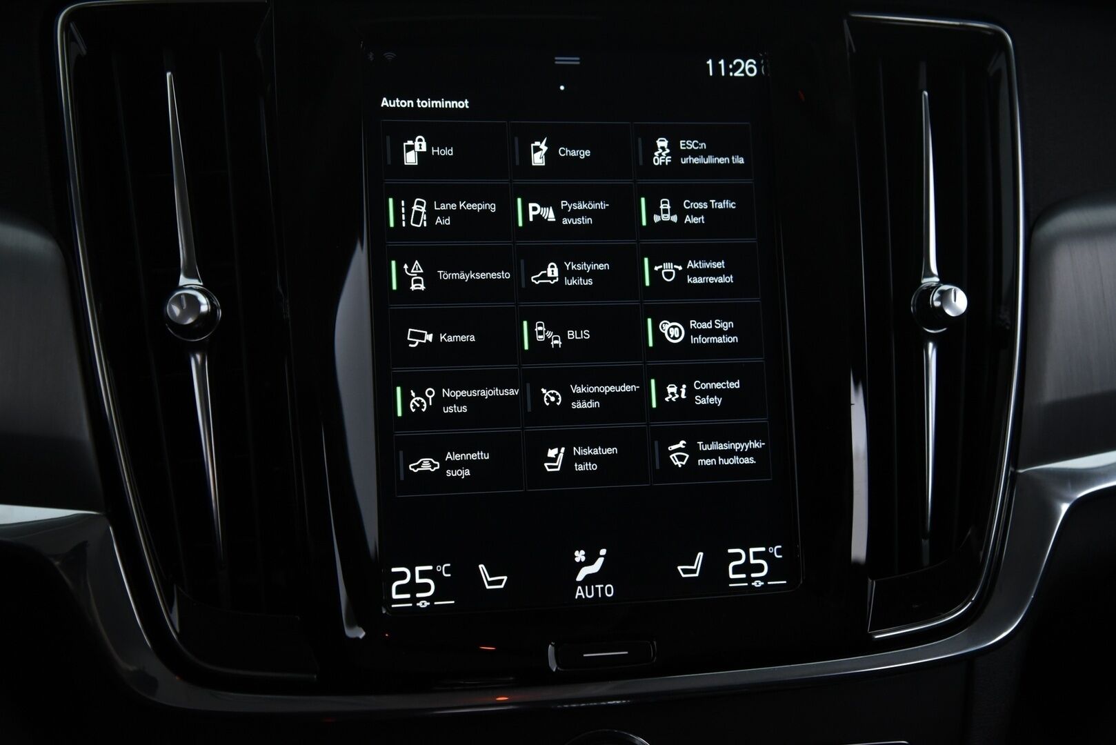 Volvo V90 2018 T8 AWD Momentum aut *Adapt.vakkari / BLIS / VOC / P.kamera / Navi / Koukku*