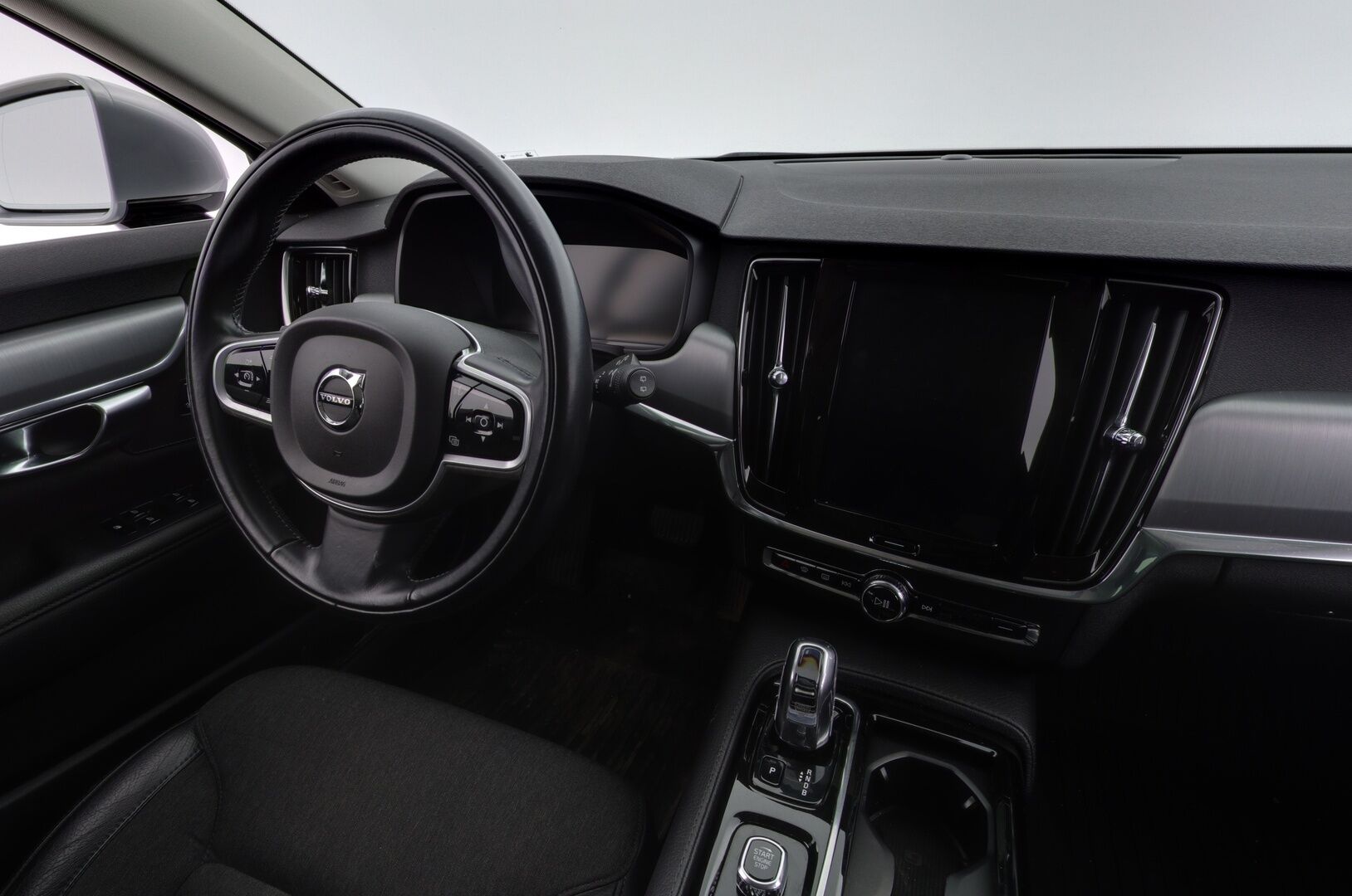 Volvo V90 2018 T8 AWD Momentum aut *Adapt.vakkari / BLIS / VOC / P.kamera / Navi / Koukku*