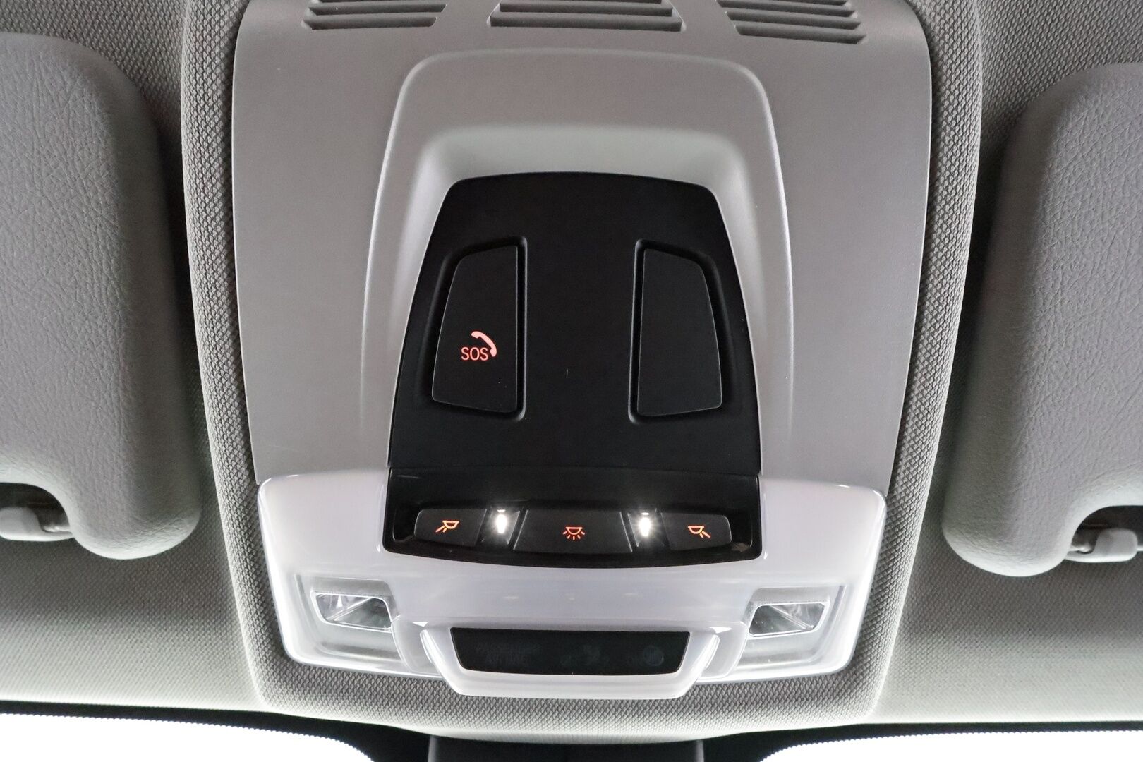 BMW X1 2022 F48 xDrive25e A Charged Edition Sport * HUD / P.kamera / Comfort Access / Puolinahat / LED / Navi / Sähköluukku * - 1.Om Suomi-auto / Akku kuntotarkastettu SoH 94,2% / Kahdet renkaat aluvanteilla