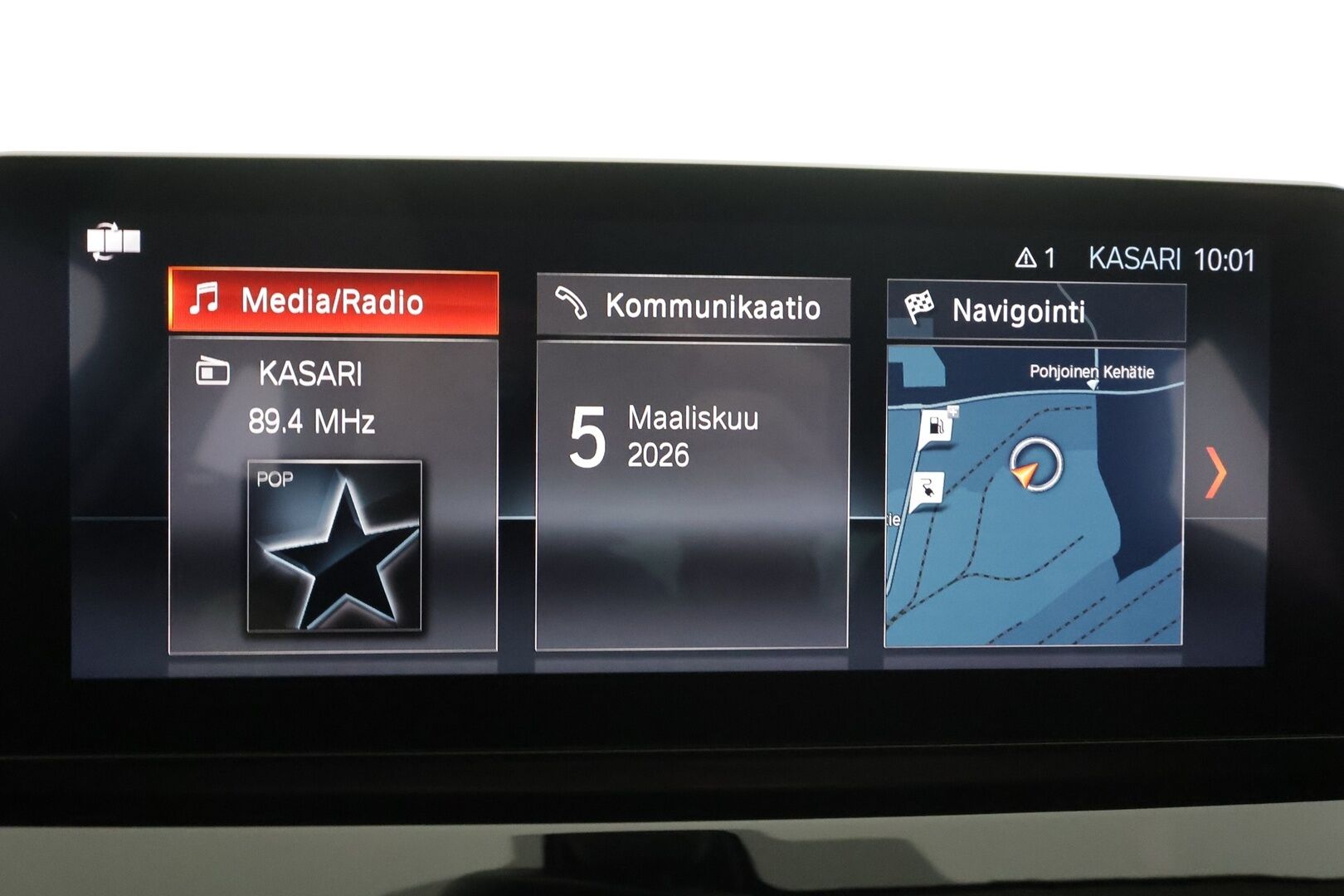 BMW X1 2022 F48 xDrive25e A Charged Edition Sport * HUD / P.kamera / Comfort Access / Puolinahat / LED / Navi / Sähköluukku * - 1.Om Suomi-auto / Akku kuntotarkastettu SoH 94,2% / Kahdet renkaat aluvanteilla