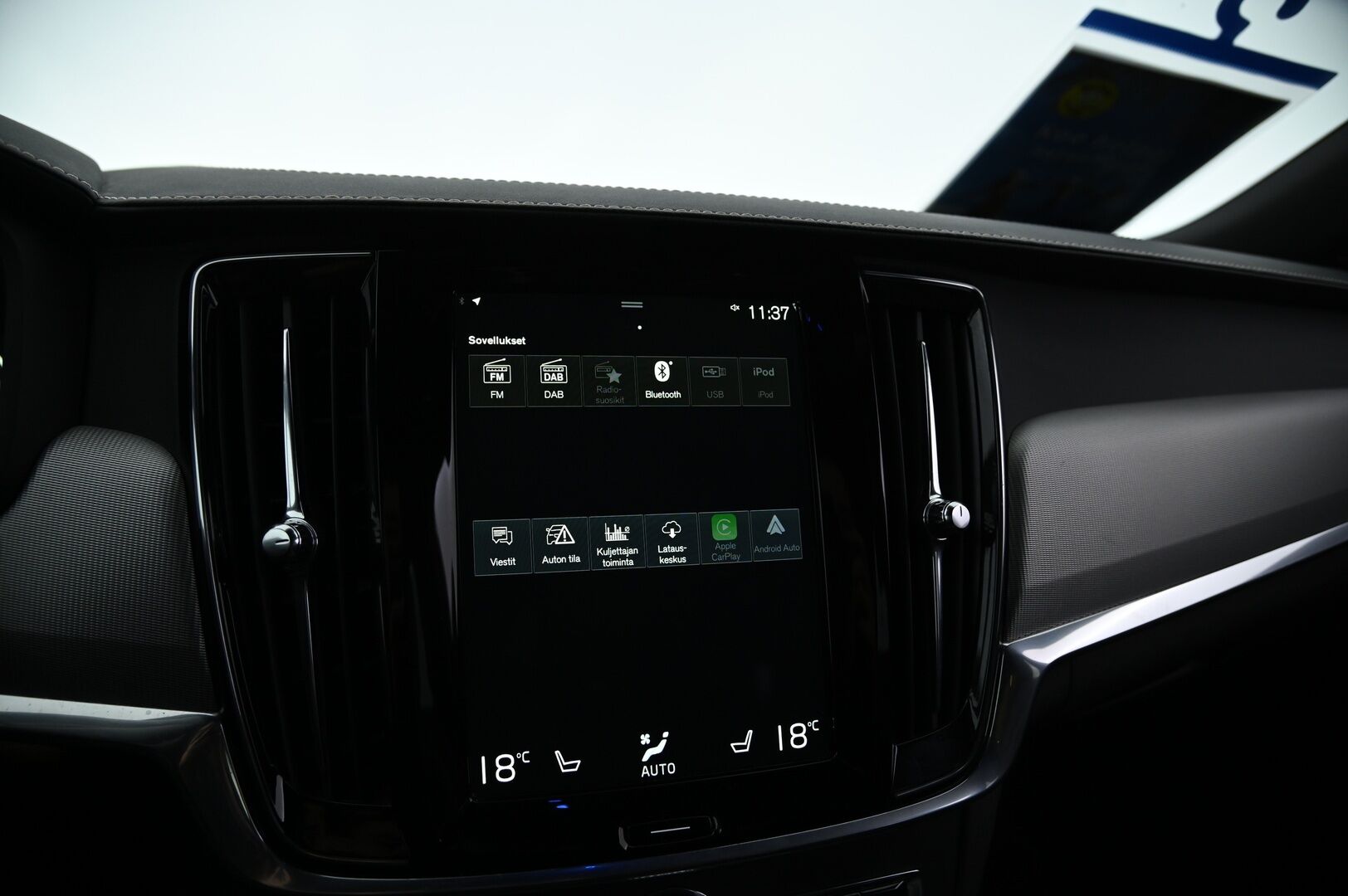 Volvo S90 2021 10.4 KWh T8 AWD Twin Engine R-Design *Facelift / Webasto / Muistipenkit / VOC / Pilot assist / Adapt. LED / P. kamera - 3,99 % KORKOTARJOUS TÄHÄN AUTOON 31.8. ASTI! - R-Design sisä ja ulkopaketti! Kovat varusteet!