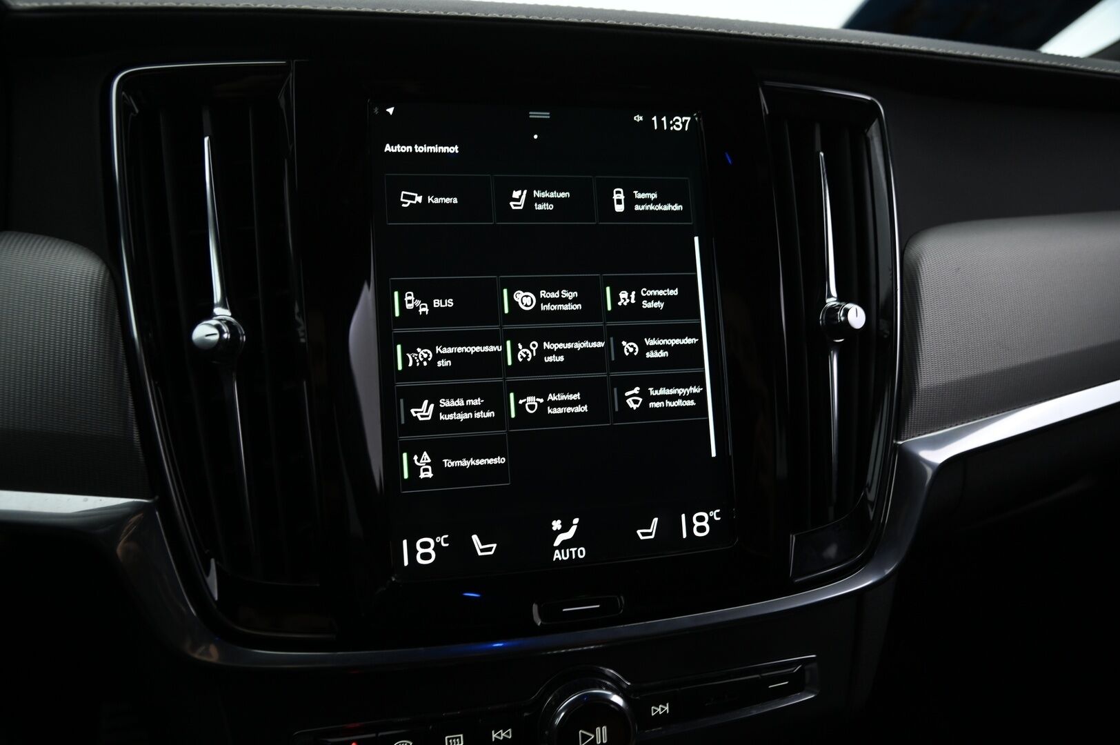 Volvo S90 2021 10.4 KWh T8 AWD Twin Engine R-Design *Facelift / Webasto / Muistipenkit / VOC / Pilot assist / Adapt. LED / P. kamera - 3,99 % KORKOTARJOUS TÄHÄN AUTOON 31.8. ASTI! - R-Design sisä ja ulkopaketti! Kovat varusteet!