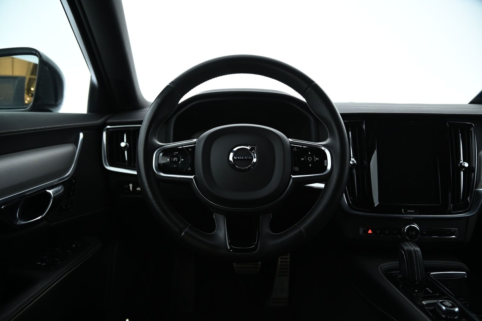 Volvo S90 2021 10.4 KWh T8 AWD Twin Engine R-Design *Facelift / Webasto / Muistipenkit / VOC / Pilot assist / Adapt. LED / P. kamera - 3,99 % KORKOTARJOUS TÄHÄN AUTOON 31.8. ASTI! - R-Design sisä ja ulkopaketti! Kovat varusteet!