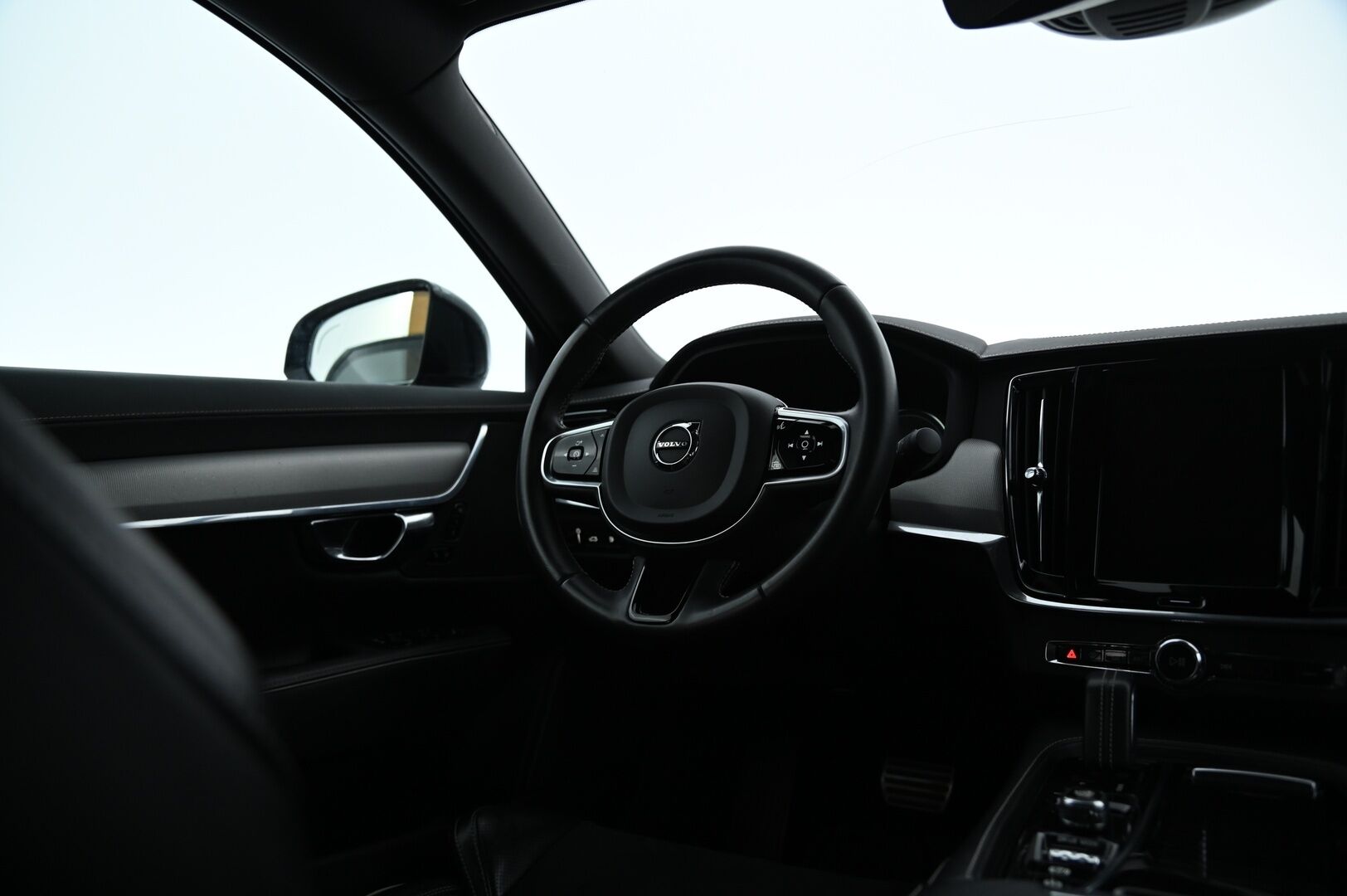 Volvo S90 2021 10.4 KWh T8 AWD Twin Engine R-Design *Facelift / Webasto / Muistipenkit / VOC / Pilot assist / Adapt. LED / P. kamera - 3,99 % KORKOTARJOUS TÄHÄN AUTOON 31.8. ASTI! - R-Design sisä ja ulkopaketti! Kovat varusteet!