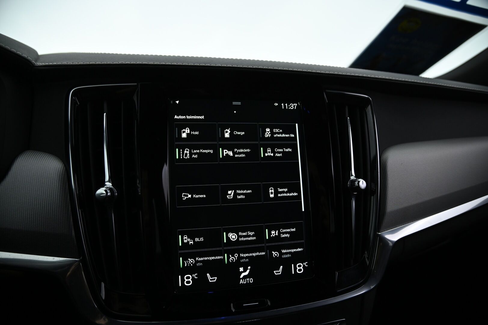 Volvo S90 2021 10.4 KWh T8 AWD Twin Engine R-Design *Facelift / Webasto / Muistipenkit / VOC / Pilot assist / Adapt. LED / P. kamera - 3,99 % KORKOTARJOUS TÄHÄN AUTOON 31.8. ASTI! - R-Design sisä ja ulkopaketti! Kovat varusteet!