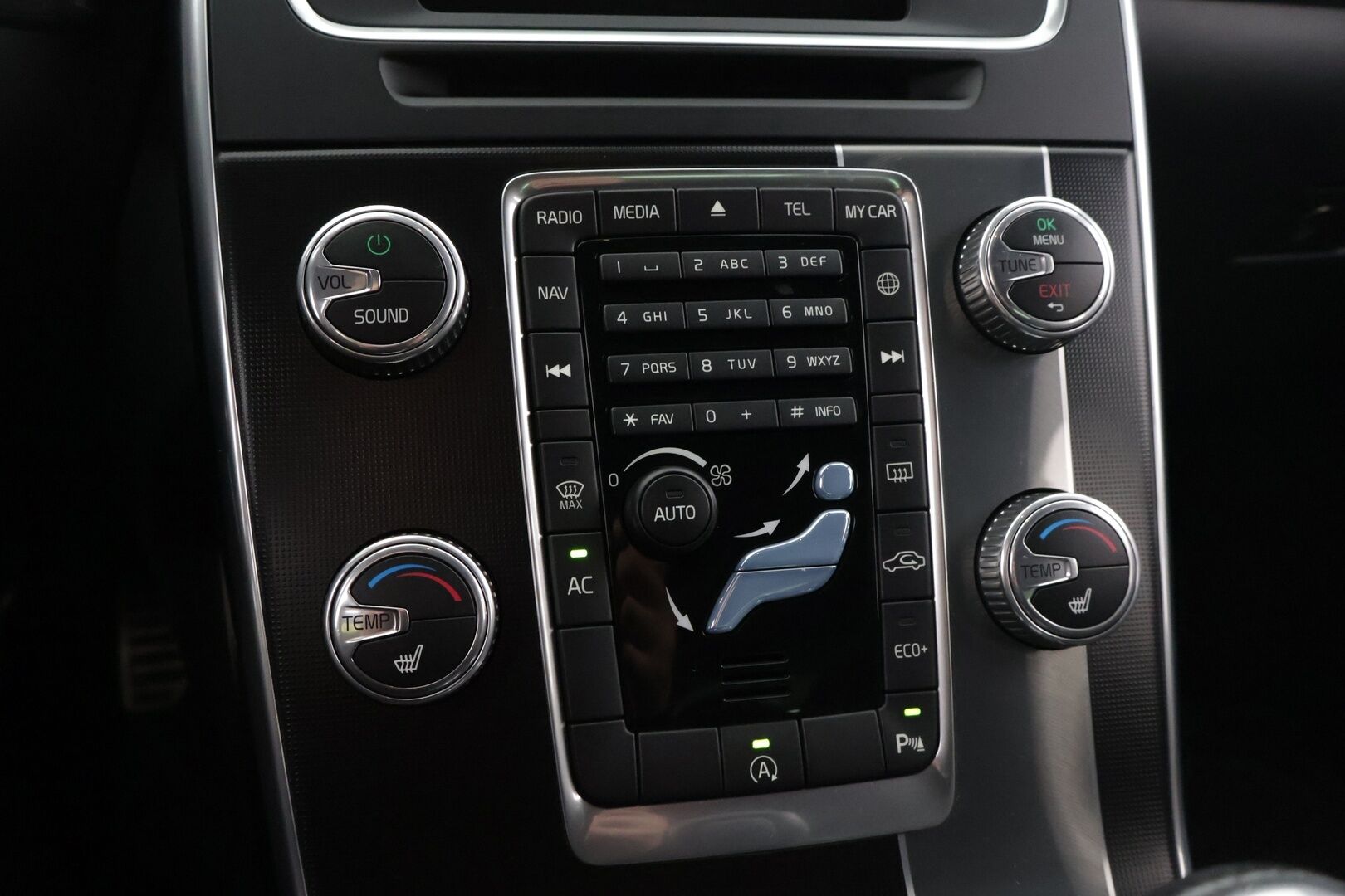 Volvo S60 2017 D5 Business R-Design aut - ** Webasto / Läm. tuulilasi / High Performance Audio / Koukku **