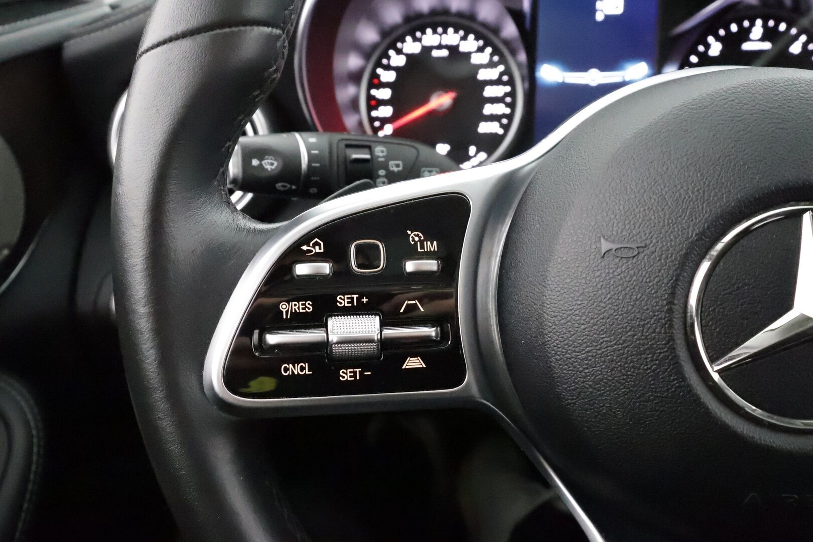 Mercedes-Benz C 2019 220 d T A Business * Burmester / Panorama / Distronic / 360° / LED-High Performance / Sportpenkit / Katveavustin / Navi * - Facelift / Kahdet renkaat - HULLU BLACKWEEK KORKOTARJOUS 2,49%