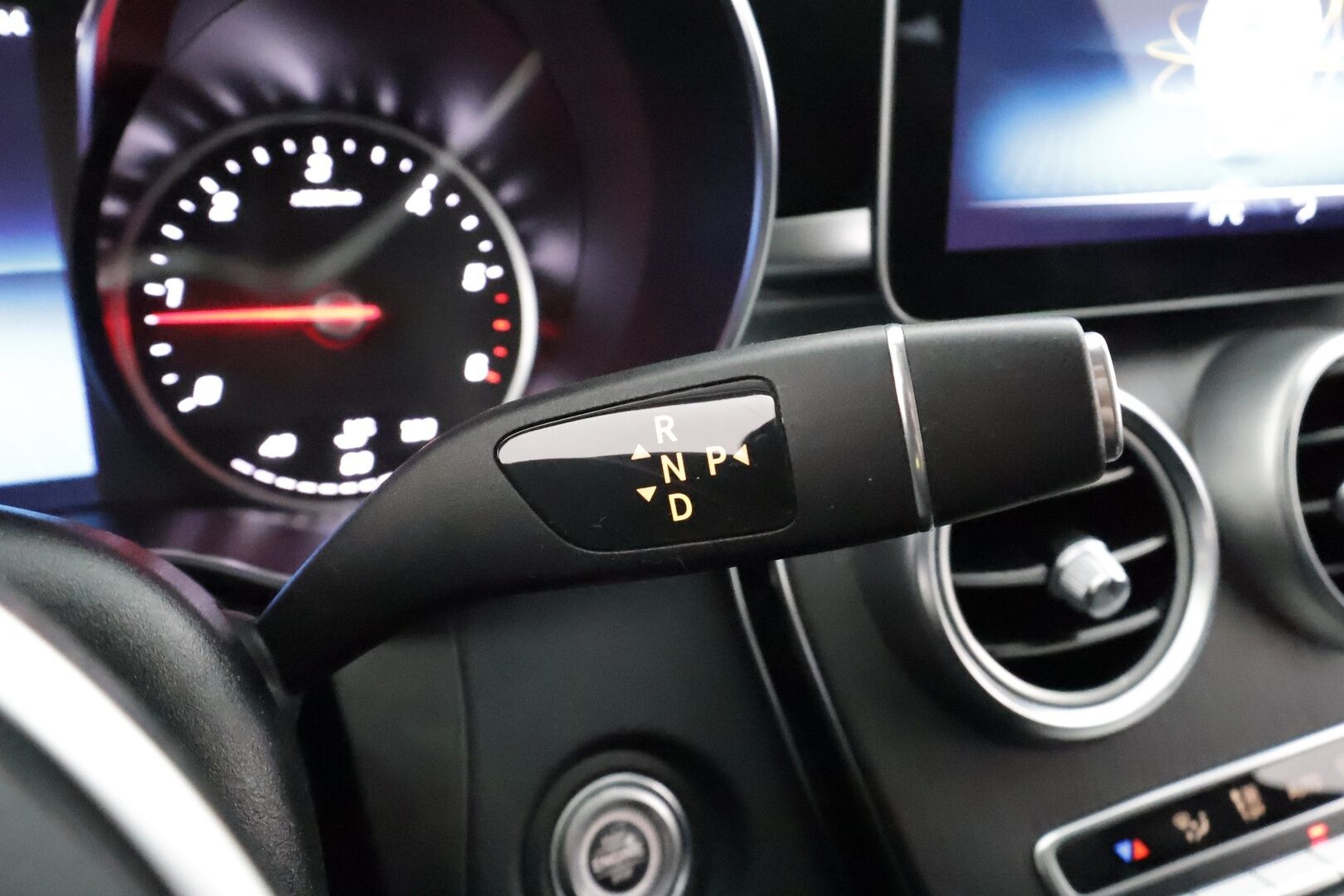 Mercedes-Benz C 2019 220 d T A Business * Burmester / Panorama / Distronic / 360° / LED-High Performance / Sportpenkit / Katveavustin / Navi * - Facelift / Kahdet renkaat - HULLU BLACKWEEK KORKOTARJOUS 2,49%