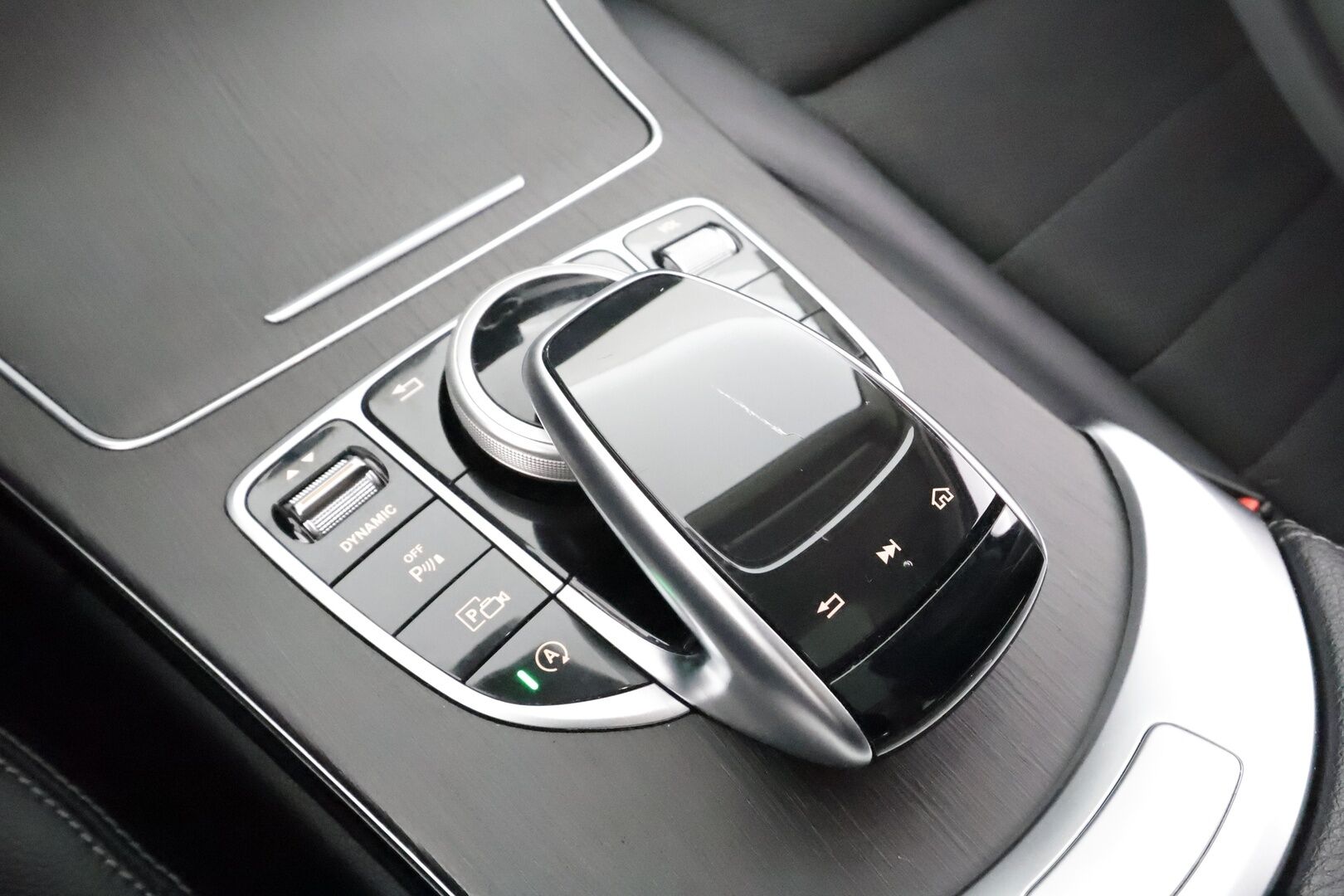 Mercedes-Benz C 2019 220 d T A Business * Burmester / Panorama / Distronic / 360° / LED-High Performance / Sportpenkit / Katveavustin / Navi * - Facelift / Kahdet renkaat - HULLU BLACKWEEK KORKOTARJOUS 2,49%