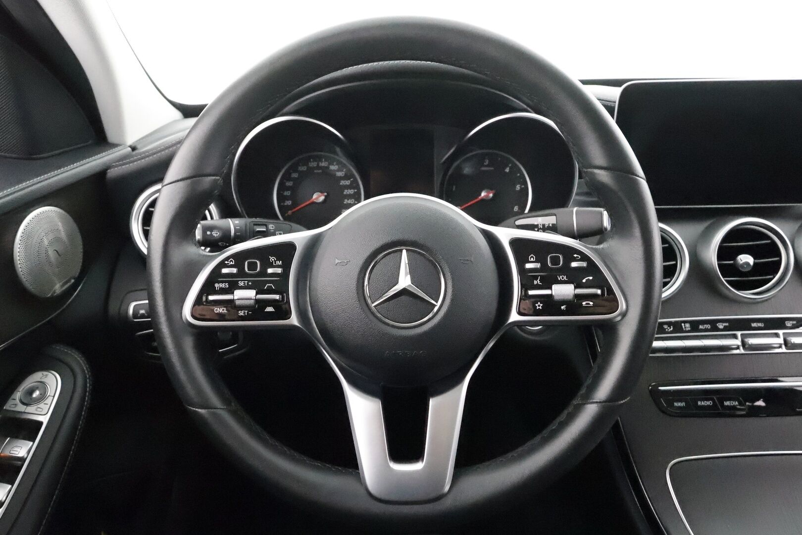 Mercedes-Benz C 2019 220 d T A Business * Burmester / Panorama / Distronic / 360° / LED-High Performance / Sportpenkit / Katveavustin / Navi * - Facelift / Kahdet renkaat - HULLU BLACKWEEK KORKOTARJOUS 2,49%