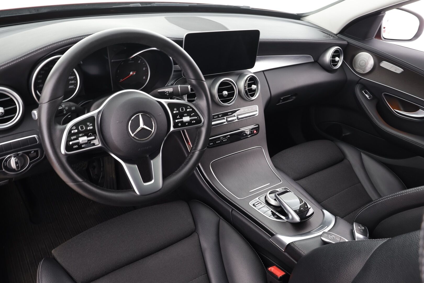 Mercedes-Benz C 2019 220 d T A Business * Burmester / Panorama / Distronic / 360° / LED-High Performance / Sportpenkit / Katveavustin / Navi * - Facelift / Kahdet renkaat - HULLU BLACKWEEK KORKOTARJOUS 2,49%