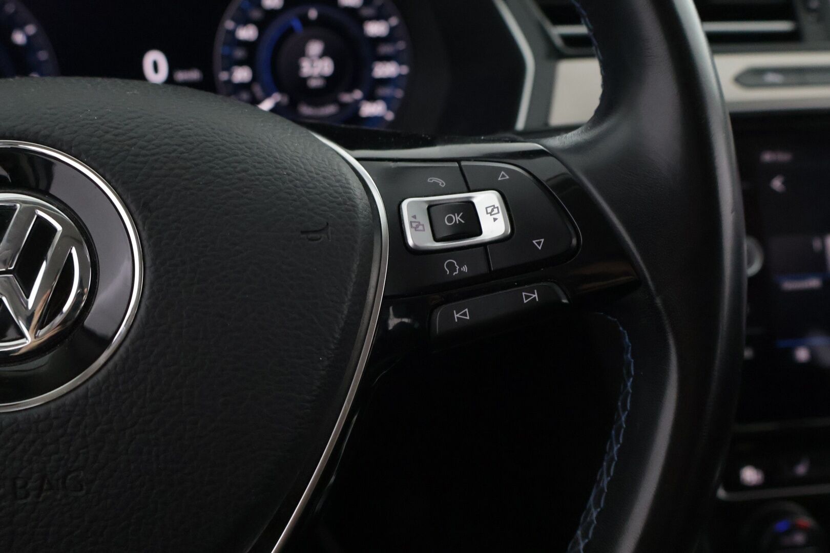Volkswagen Passat 2018 Variant GTE Plug-In Hybrid 160 kW (218 hv) DSG-automaatti - ACC | Navi | BLIS | Digimittaristo | Keyless | Tutkat | Seuraava katsastus 1/2028 | SoH 88.7%