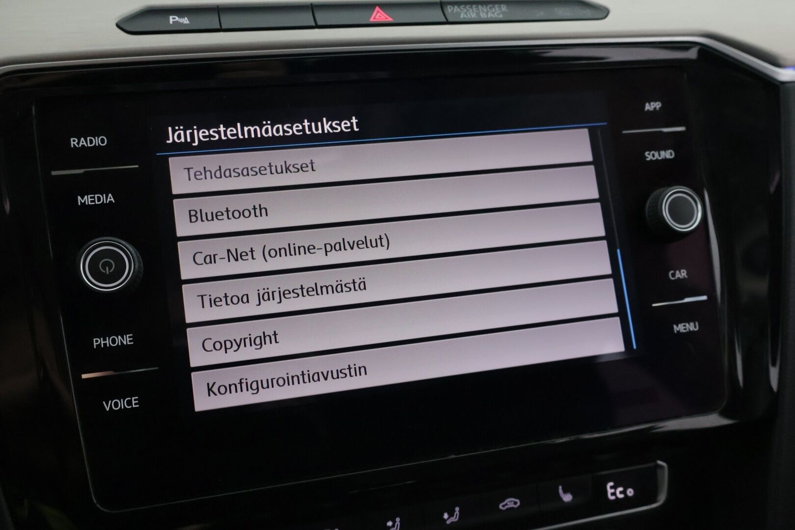 Volkswagen Passat 2018 Variant GTE Plug-In Hybrid 160 kW (218 hv) DSG-automaatti - ACC | Navi | BLIS | Digimittaristo | Keyless | Tutkat | Seuraava katsastus 1/2028 | SoH 88.7%