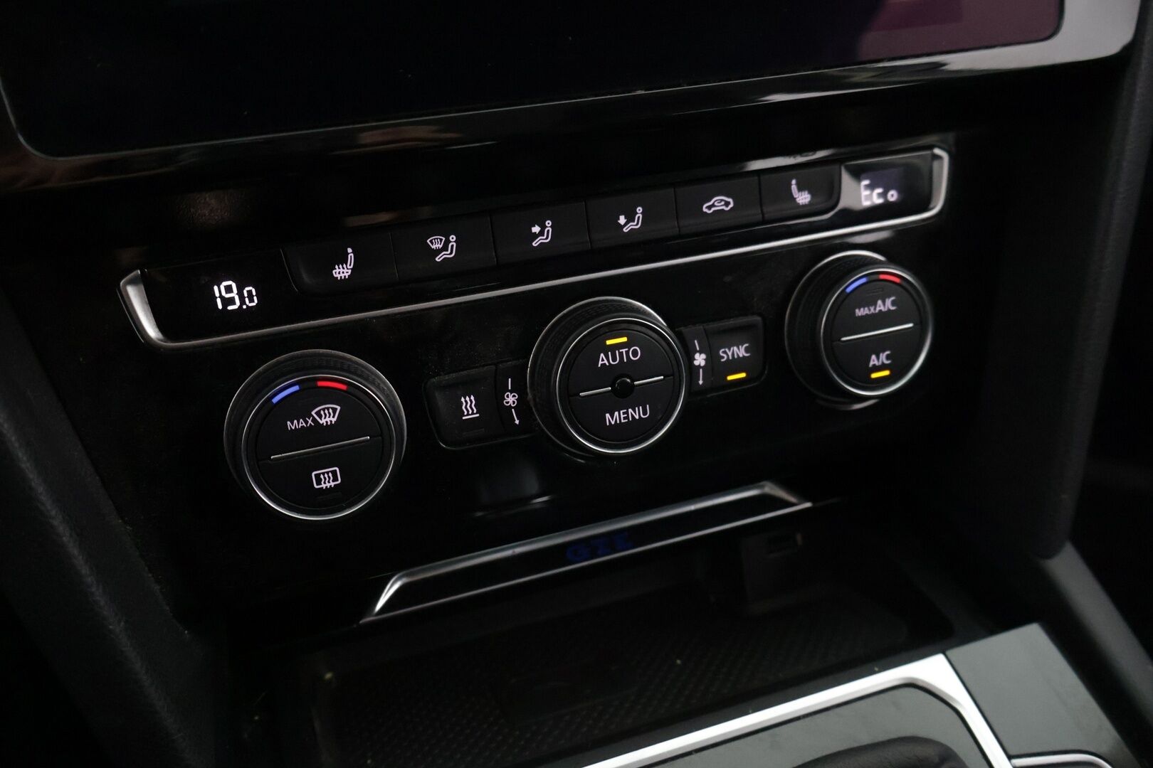 Volkswagen Passat 2018 Variant GTE Plug-In Hybrid 160 kW (218 hv) DSG-automaatti - ACC | Navi | BLIS | Digimittaristo | Keyless | Tutkat | Seuraava katsastus 1/2028 | SoH 88.7%