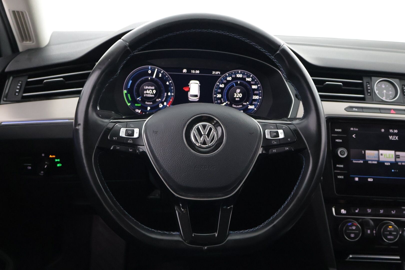 Volkswagen Passat 2018 Variant GTE Plug-In Hybrid 160 kW (218 hv) DSG-automaatti - ACC | Navi | BLIS | Digimittaristo | Keyless | Tutkat | Seuraava katsastus 1/2028 | SoH 88.7%