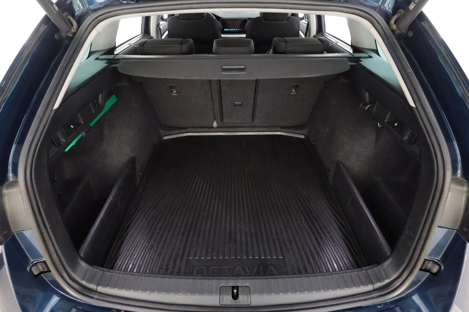 Skoda Octavia 2022 Combi 1.5 TSI Style eTEC DSG Autom. - | ACC | Webasto | Skoda Crystal Matrix LED | Ratinlämmitys | P.Kamera  | Digimittaristo | Suomi-auto | Kahdet Renkaat | Merkkihuollettu |