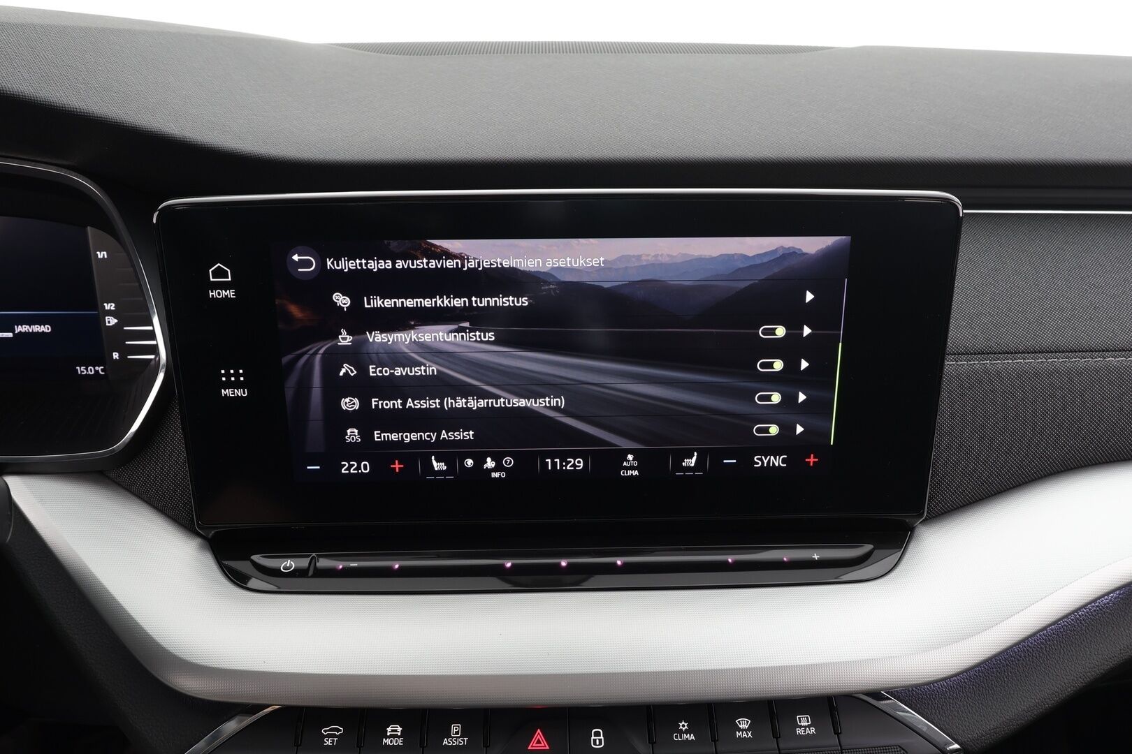 Skoda Octavia 2022 Combi 1.5 TSI Style eTEC DSG * Webasto / ACC / Matrix-LED / P.kamera / Navi / Kaistavahti / Keyless * - 1-om Suomi-auto / Kahdet renkaat