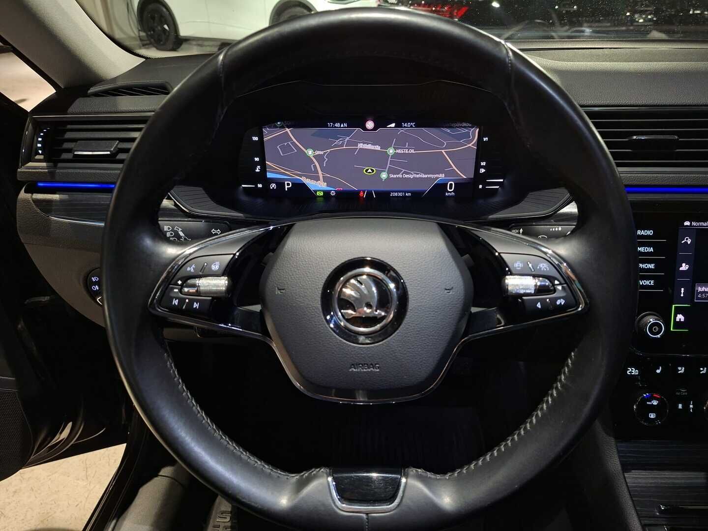 Skoda Superb 2021 1,5 TSI ACT Style DSG Autom. ** Juuri tullut! / Webasto / Koukku / Facelift! / Kamera / Navi / Muistipenkki / Canton ** - Upeasssa kunnossa oleva hyvin huollettu tilaihme! Molemmat rengassarjat todella hyvässä kunnossa, huollettu todella hyvin! 