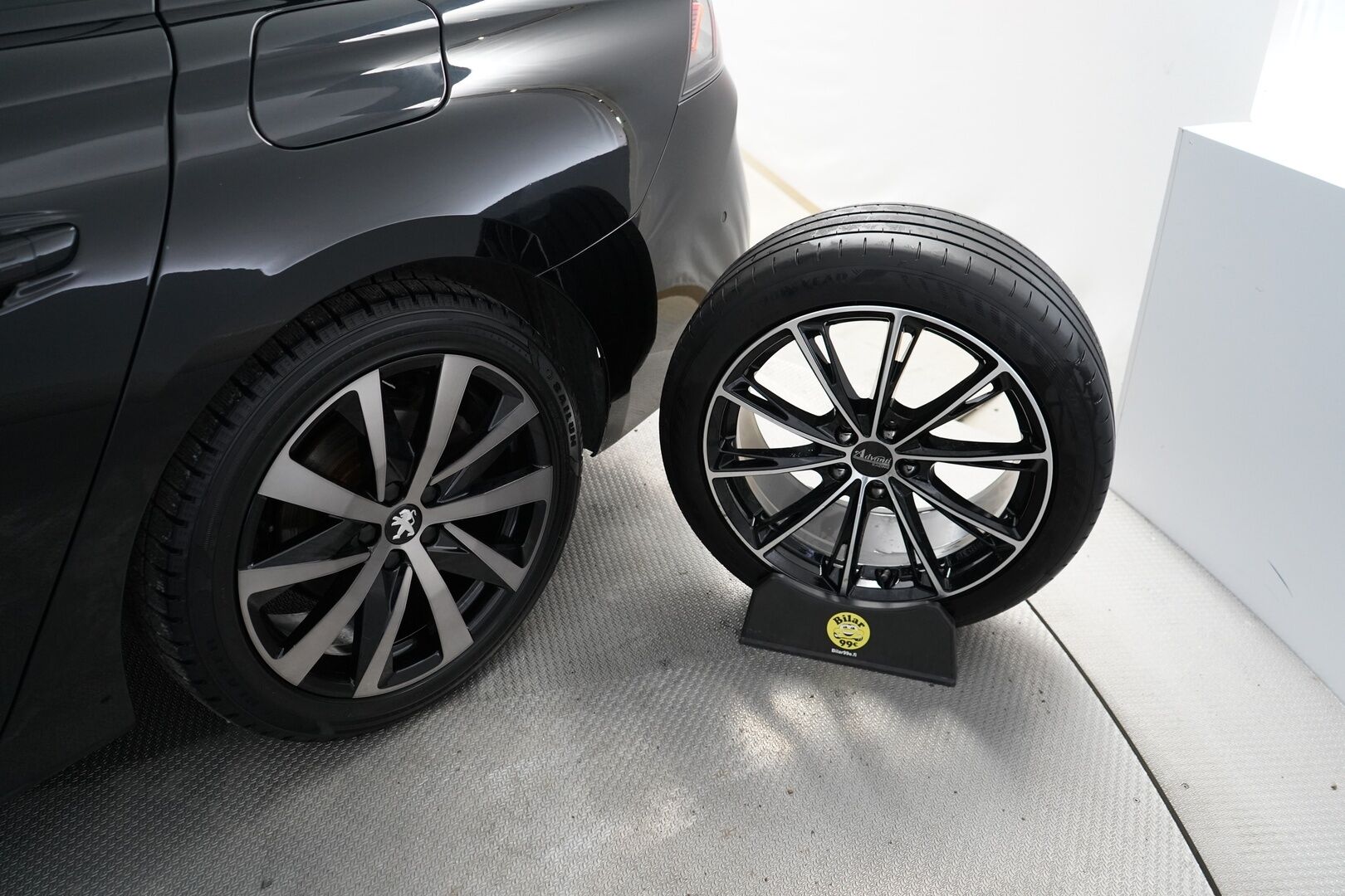 Peugeot 508 2020 SW GT Hybrid 225 EAT8-aut *Keyless / Tutkat / LED / Ambient / Sporttipenkit* - Kahdet renkaat vanteilla / Merkkihuollettu / GT LINE!