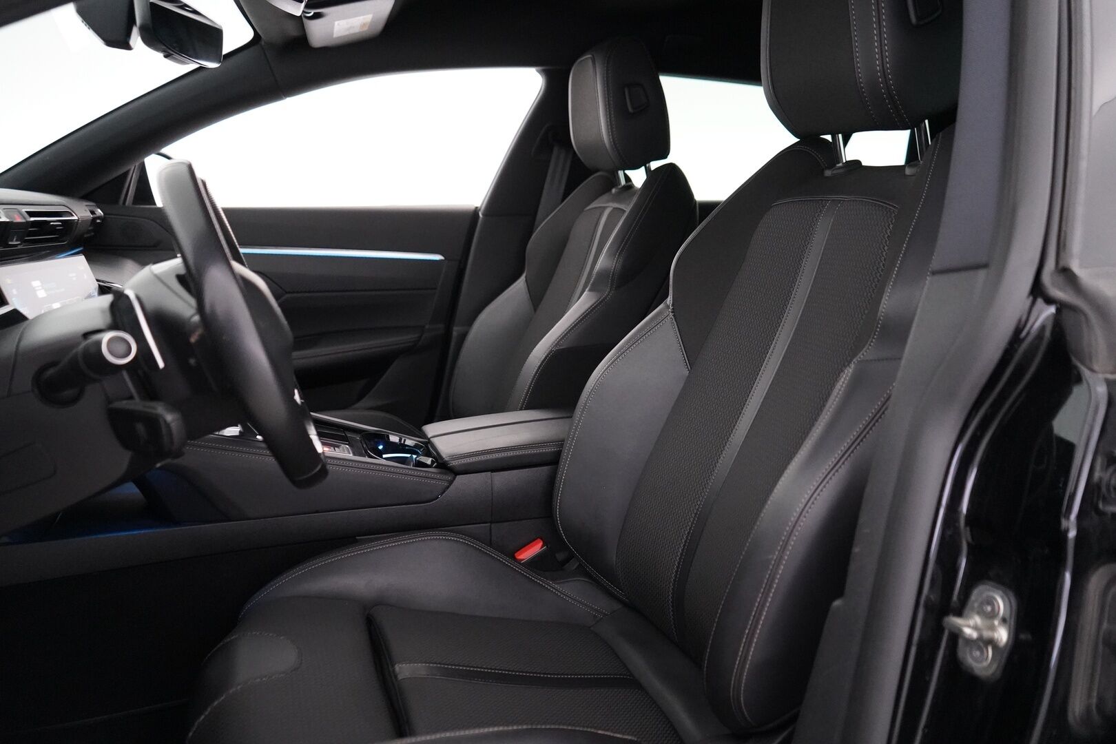 Peugeot 508 2020 SW GT Hybrid 225 EAT8-aut *Keyless / Tutkat / LED / Ambient / Sporttipenkit* - Kahdet renkaat vanteilla / Merkkihuollettu / GT LINE!