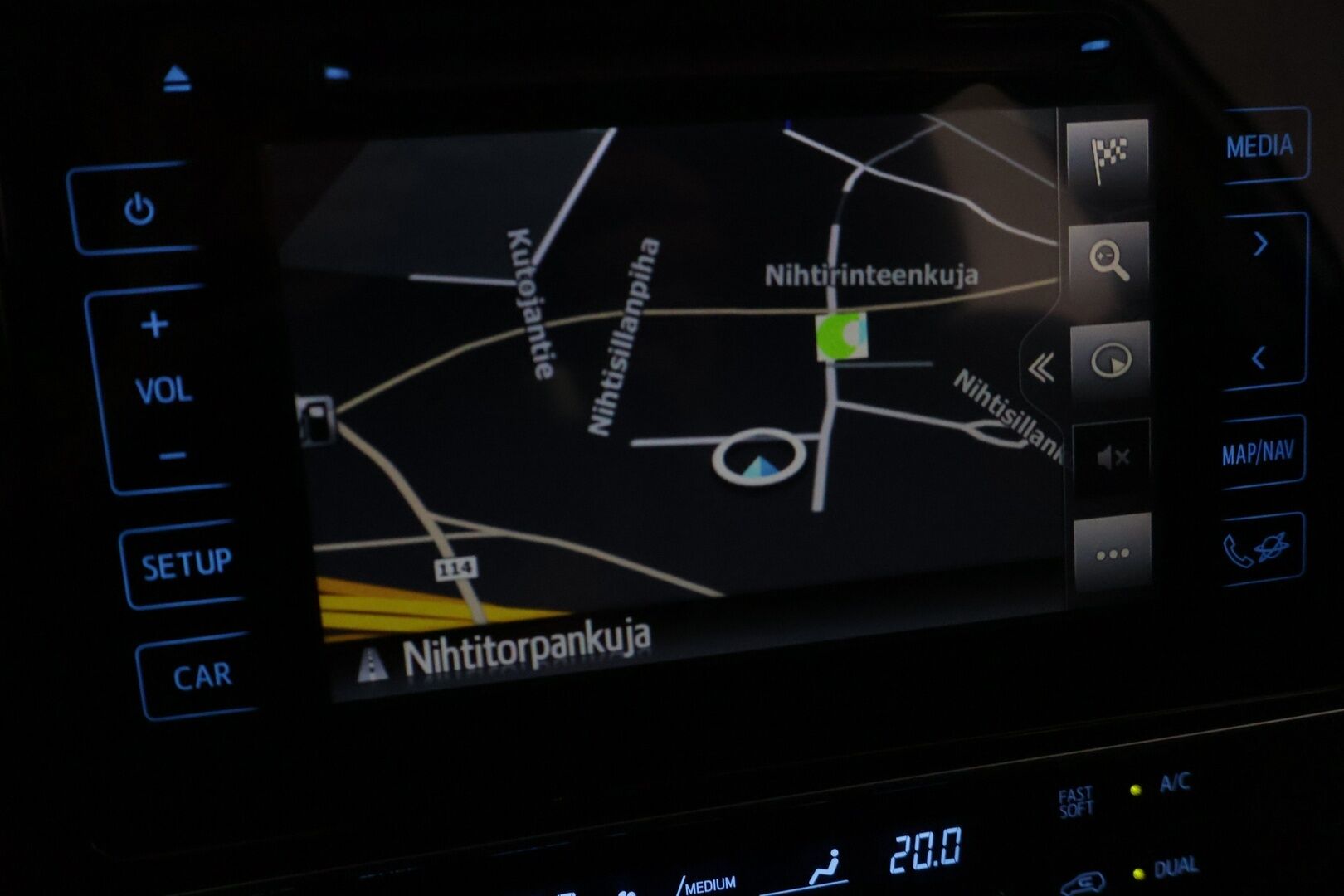 Toyota Auris 2016 1,8 Hybrid Active - Helmiäisväri! | P.kamera | Navigointi | Keyless | Puolinahkasisusta | 2x renkaat vanteilla | LED ajovalot | Facelift!