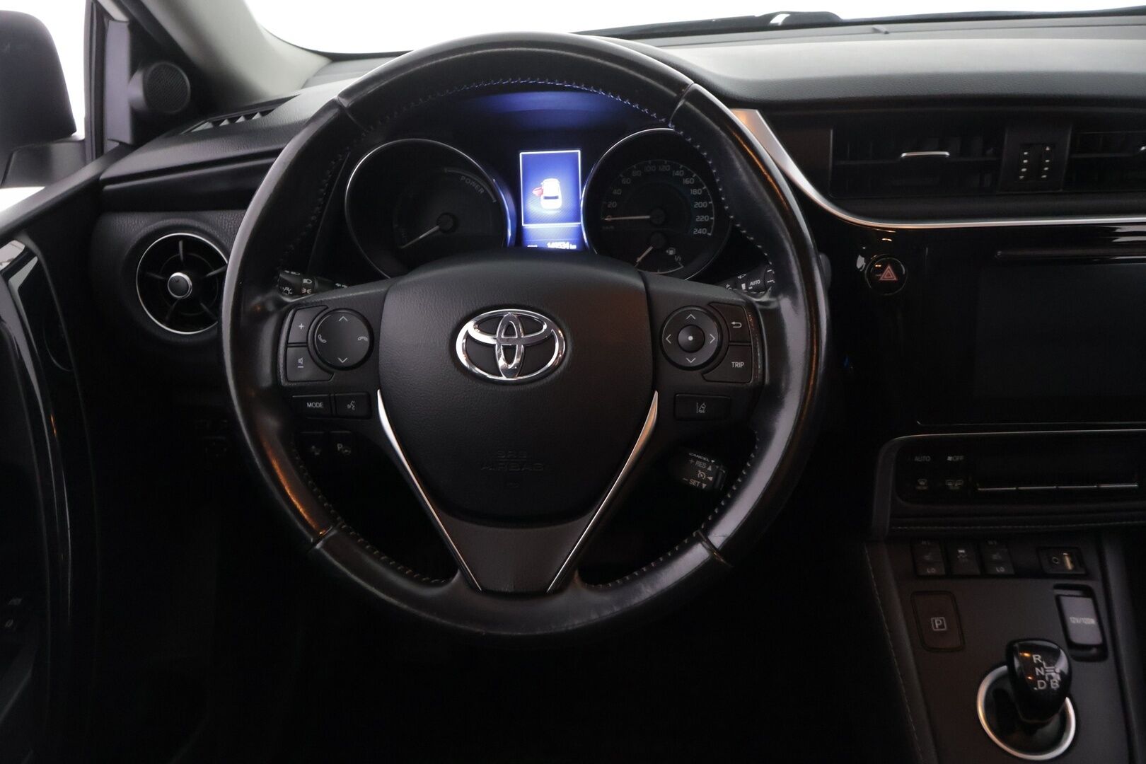 Toyota Auris 2016 1,8 Hybrid Active - Helmiäisväri! | P.kamera | Navigointi | Keyless | Puolinahkasisusta | 2x renkaat vanteilla | LED ajovalot | Facelift!