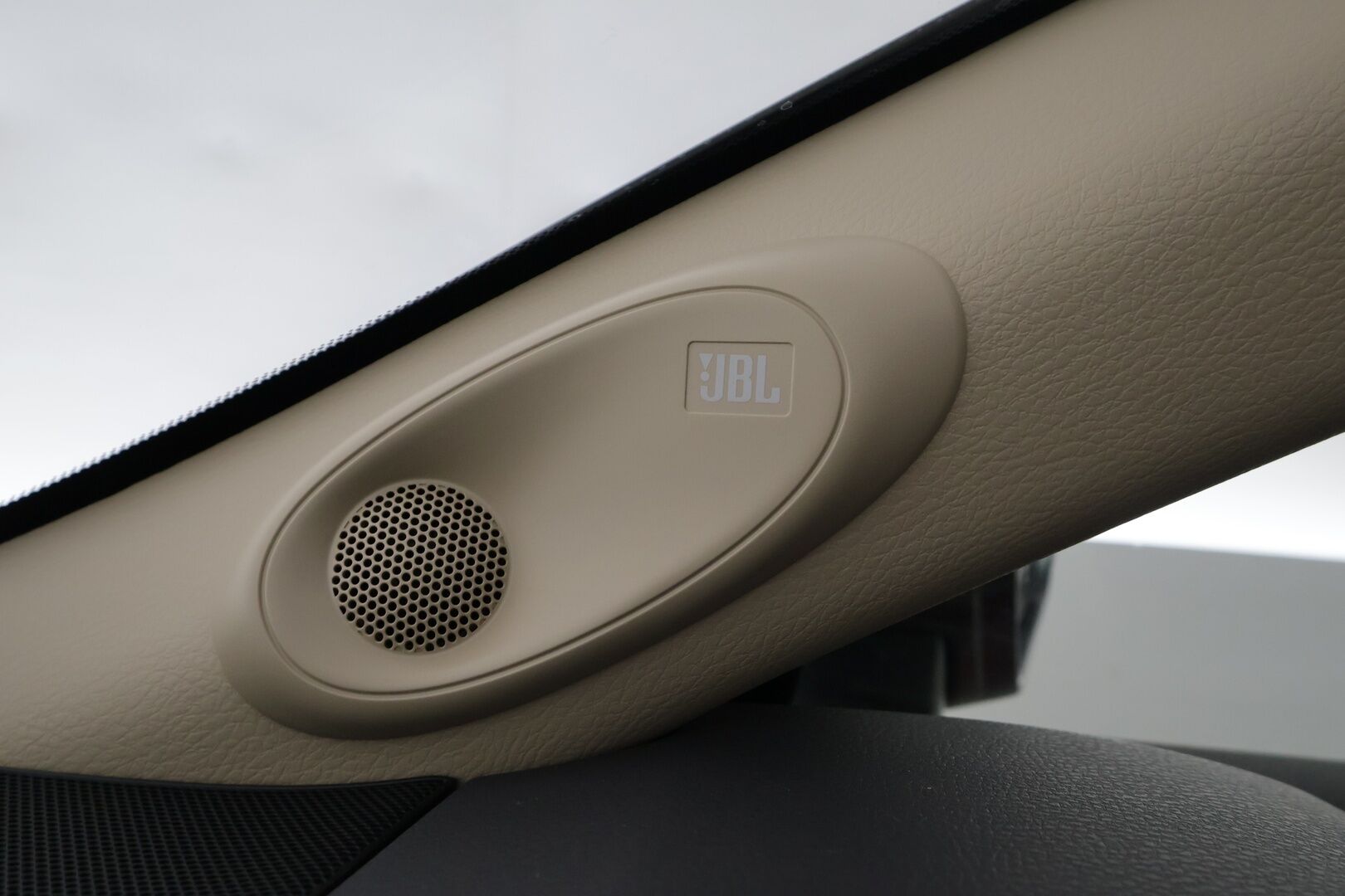 Toyota Camry 2021 2,5 Hybrid Premium - | HUD | ACC | Ilmastoitu Muistipenkki | 360 | JBL | LED | Navi | Katveavustin | Kaistavahti | Keyless | Ratinlämmitys | Facelift | 1-om Suomi-auto | Kahdet renkaat | Merkkihuollot | 