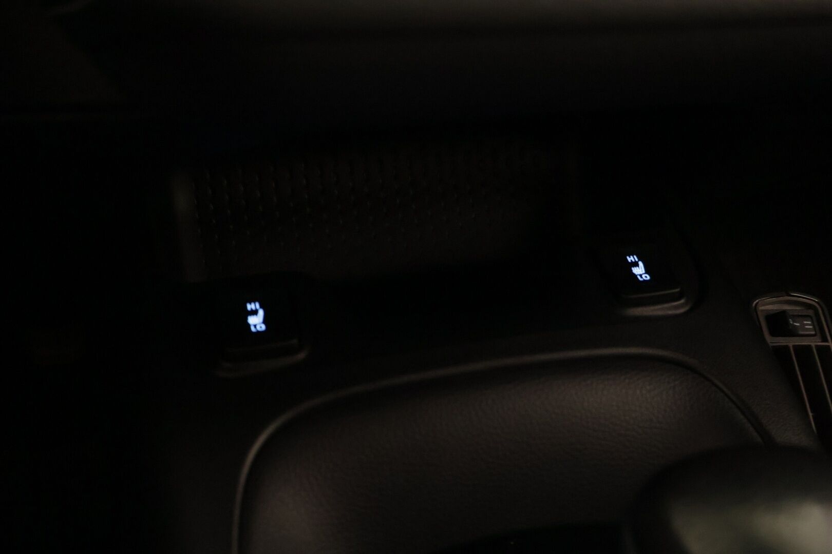 Toyota Corolla 2021 Touring Sports 2,0 Hybrid Active Edition * 2-omisteinen / Vetokoukku / Adapt.vakkari / Kaistavahti / Navi / Digimittari* - Merkkihuollettu vetokoukullinen Corolla 2.0 litraisella moottorilla! / Juuri katsastettu!