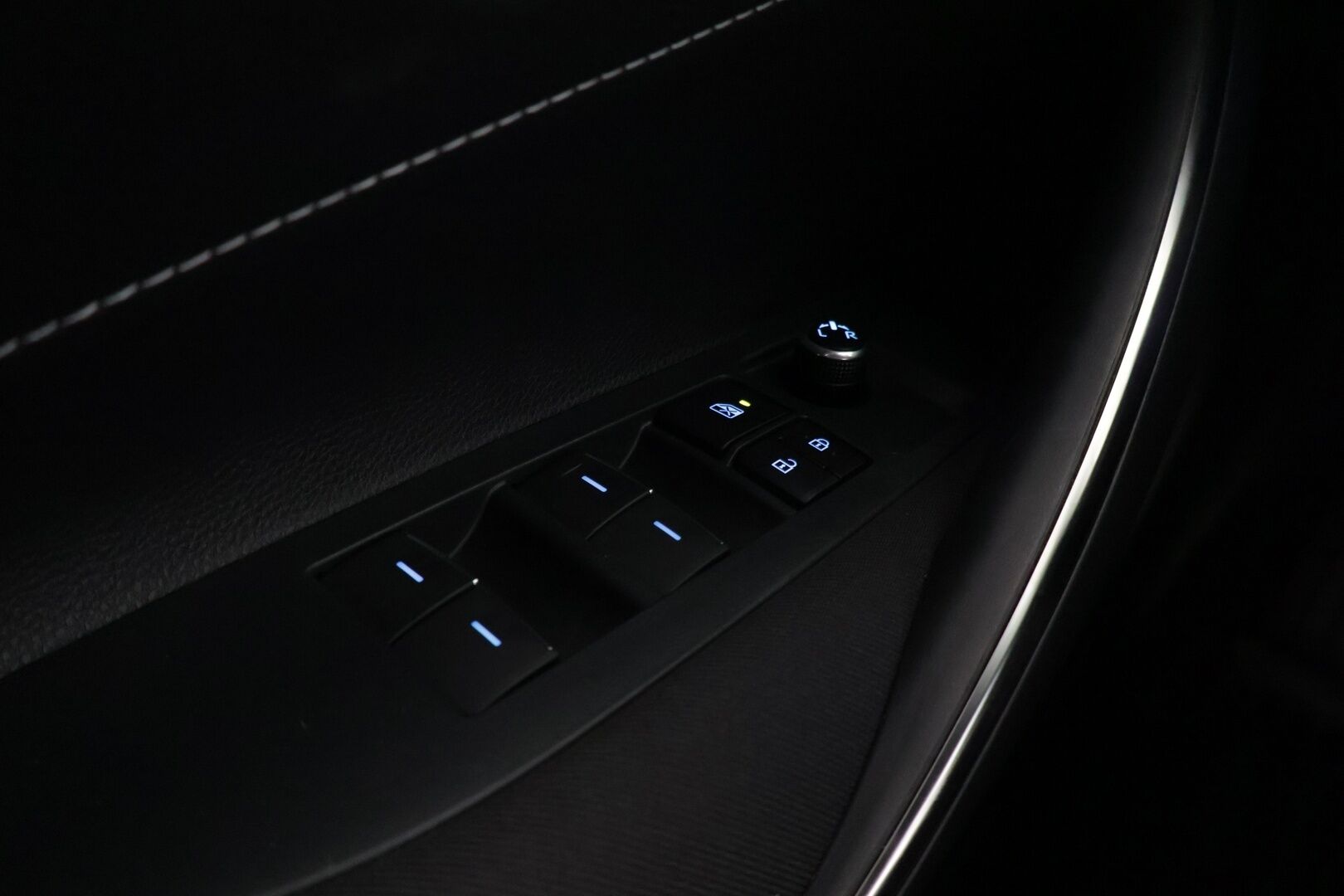 Toyota Corolla 2021 Touring Sports 2,0 Hybrid Active Edition * 2-omisteinen / Vetokoukku / Adapt.vakkari / Kaistavahti / Navi / Digimittari* - Merkkihuollettu vetokoukullinen Corolla 2.0 litraisella moottorilla! / Juuri katsastettu!