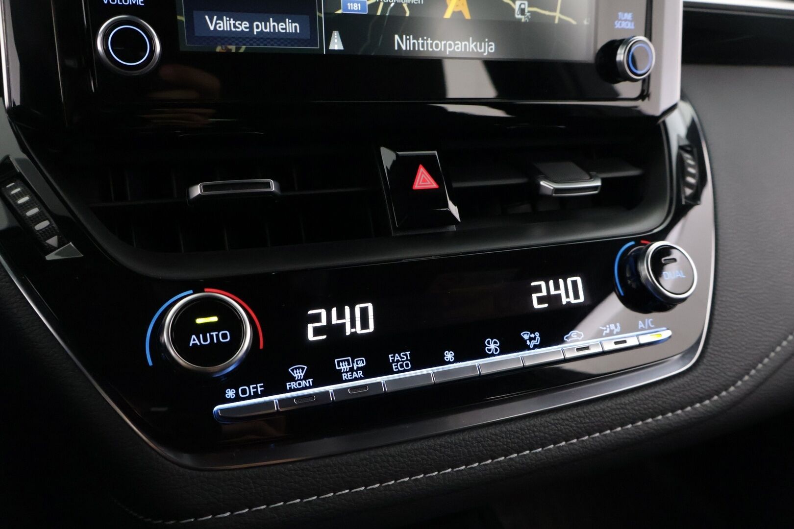 Toyota Corolla 2021 Touring Sports 2,0 Hybrid Active Edition * 2-omisteinen / Vetokoukku / Adapt.vakkari / Kaistavahti / Navi / Digimittari* - Merkkihuollettu vetokoukullinen Corolla 2.0 litraisella moottorilla! / Juuri katsastettu!