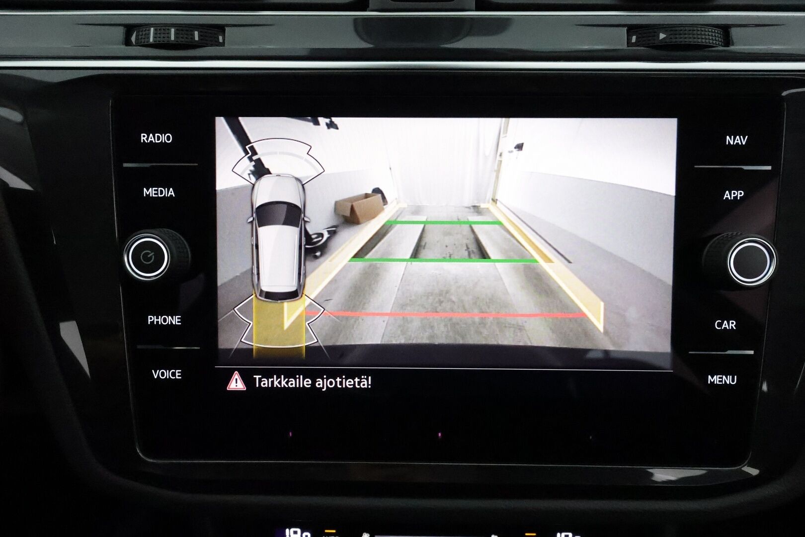 Volkswagen Tiguan 2022 Style eHybrid 180 kW DSG **ACC / IQ.Light / Koukku / Hierovat penkit / P.kamera / KeylessGo** - 1.Om Suomi-auto / Kahdet renkaat aluvanteilla / Merkkihuollettu