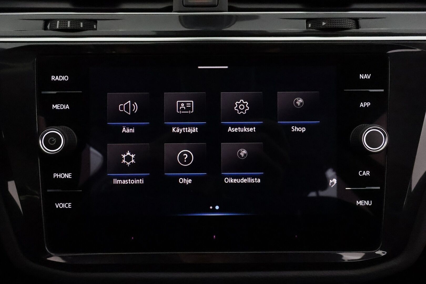 Volkswagen Tiguan 2022 Style eHybrid 180 kW DSG **ACC / IQ.Light / Koukku / Hierovat penkit / P.kamera / KeylessGo** - 1.Om Suomi-auto / Kahdet renkaat aluvanteilla / Merkkihuollettu