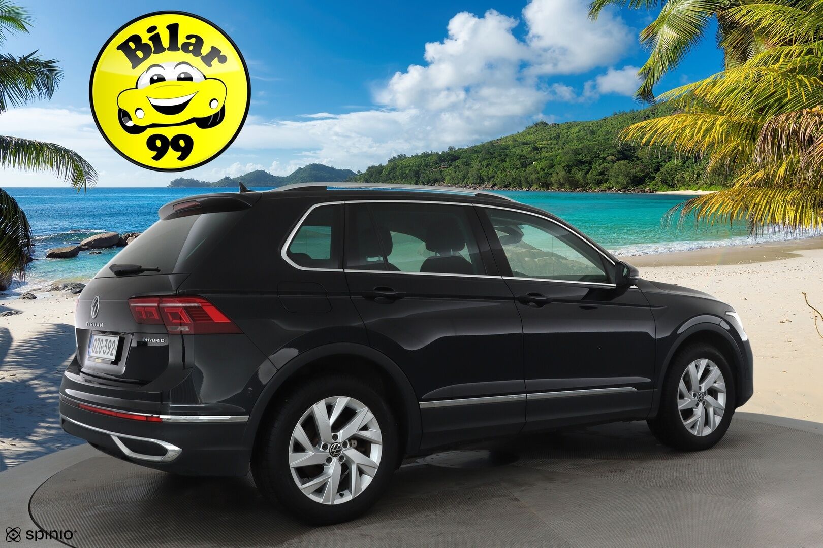 Volkswagen Tiguan 2022 Style eHybrid 180 kW DSG **ACC / IQ.Light / Koukku / Hierovat penkit / P.kamera / KeylessGo** - 1.Om Suomi-auto / Kahdet renkaat aluvanteilla / Merkkihuollettu