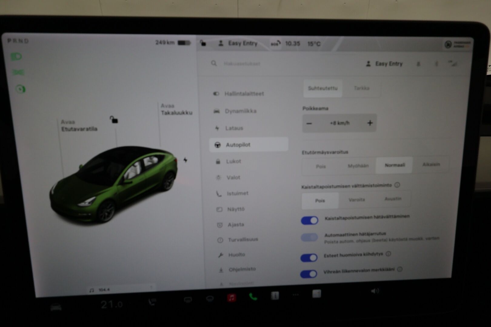 Tesla Model 3 2021 Standard Range Plus * Lasikatto / ILP / ACC / Matrix-LED / Muistipenkki / Navi / Kaistavahti / Keyless * - 1-om Suomi-auto / Akku kuntotarkastettu SoH 93,1% / 2x Latauskaapelit / Kahdet renkaat