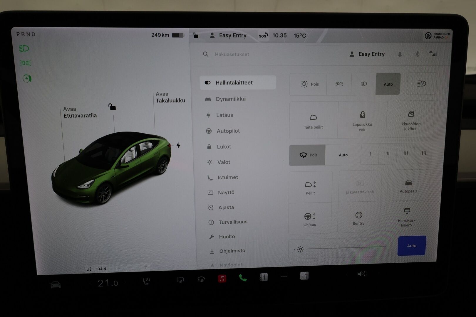 Tesla Model 3 2021 Standard Range Plus * Lasikatto / ILP / ACC / Matrix-LED / Muistipenkki / Navi / Kaistavahti / Keyless * - 1-om Suomi-auto / Akku kuntotarkastettu SoH 93,1% / 2x Latauskaapelit / Kahdet renkaat
