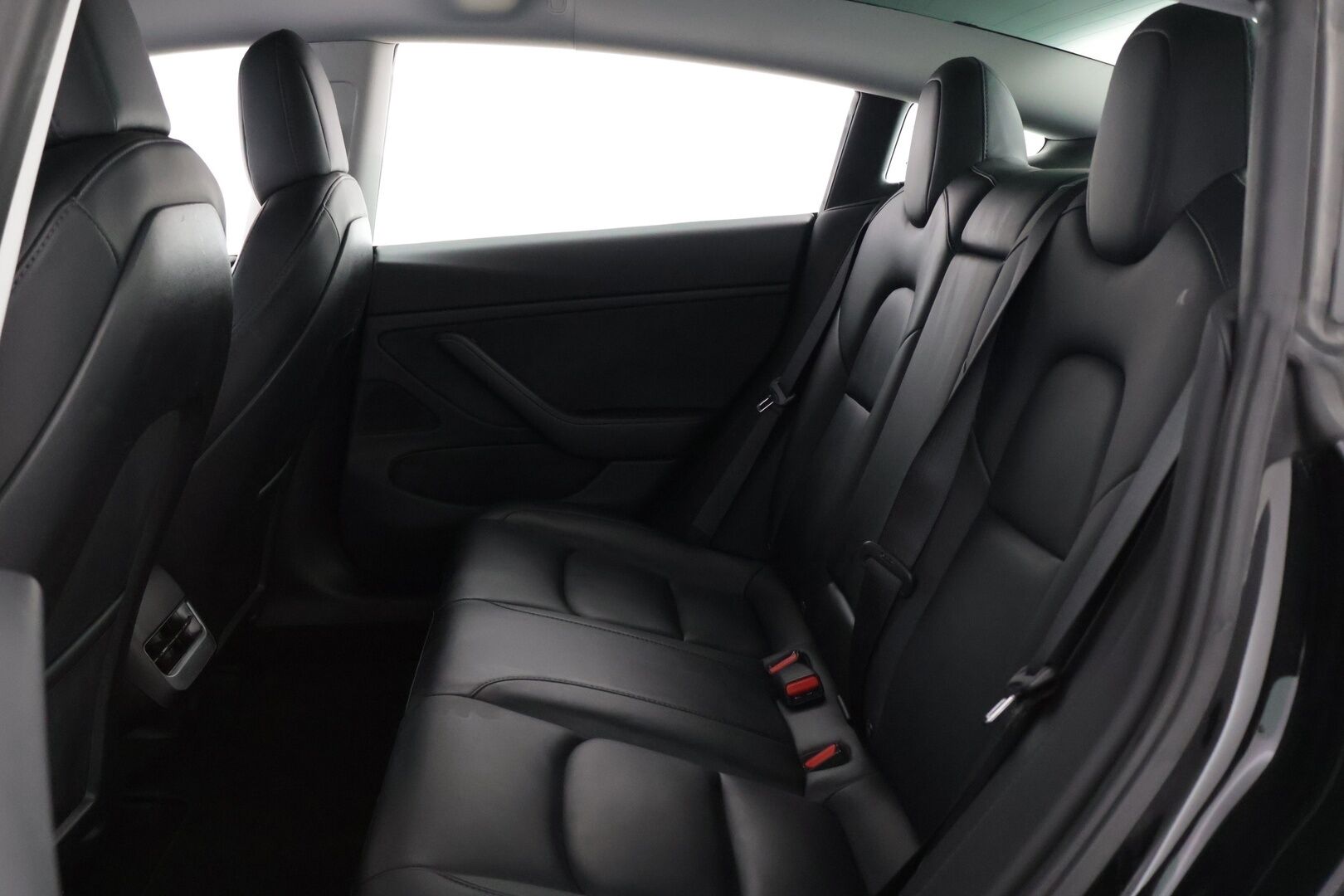 Tesla Model 3 2021 Long Range * Vetokoukku / Matrix LED / ILP / Lasikatto / Sähkökontti * - Juuri saapunut! / 2x Vanteet & Renkaat - HULLUT AVAJAISHULINAT KORKOTARJOUS 3,29 %