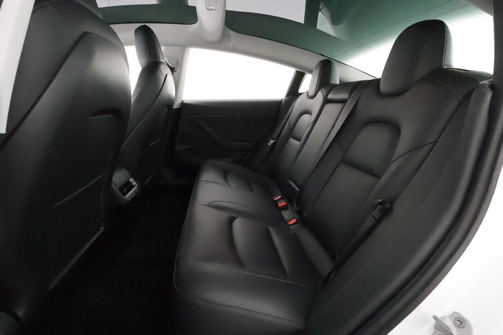 Tesla Model 3 2021 Long Range *Lämpöpumppu / Autopilot / Lasikatto / Premium Audio / Nahkasisusta / P.kamera* - Akku kuntotarkastettu SOH 93,8% / 1-om. Suomi-auto / 2x vanteet