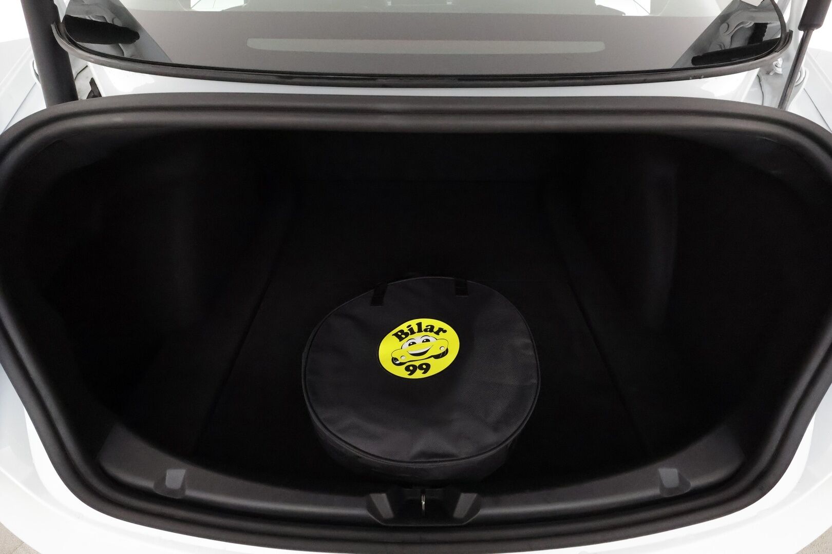 Tesla Model 3 2021 Long Range *Lämpöpumppu / Autopilot / Lasikatto / Premium Audio / Nahkasisusta / P.kamera* - Akku kuntotarkastettu SOH 93,8% / 1-om. Suomi-auto / 2x vanteet